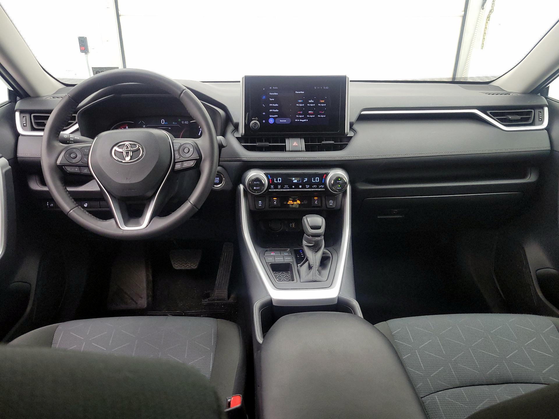 Thumbnail: 2025 Toyota RAV4 - 9