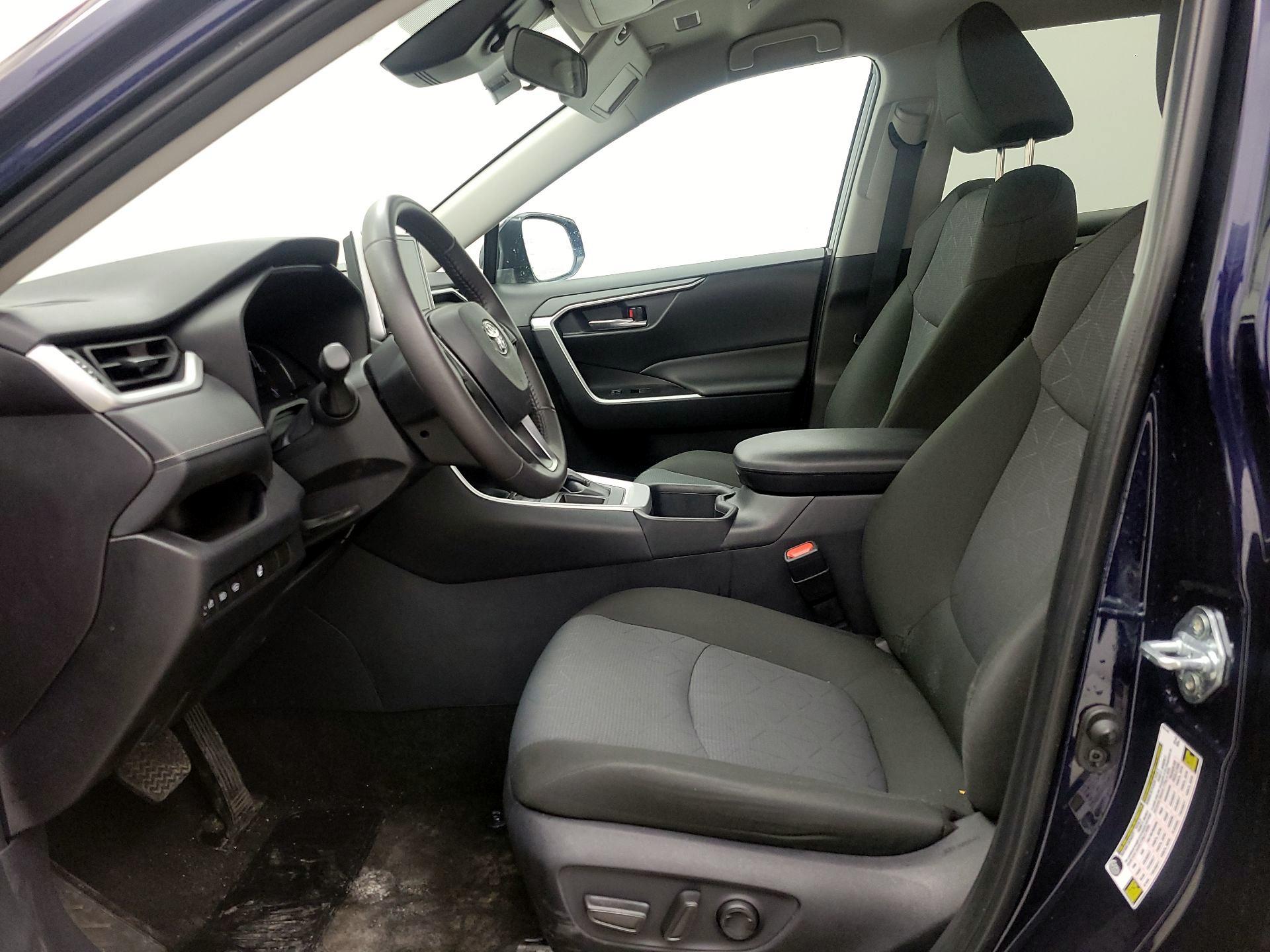 Thumbnail: 2025 Toyota RAV4 - 11