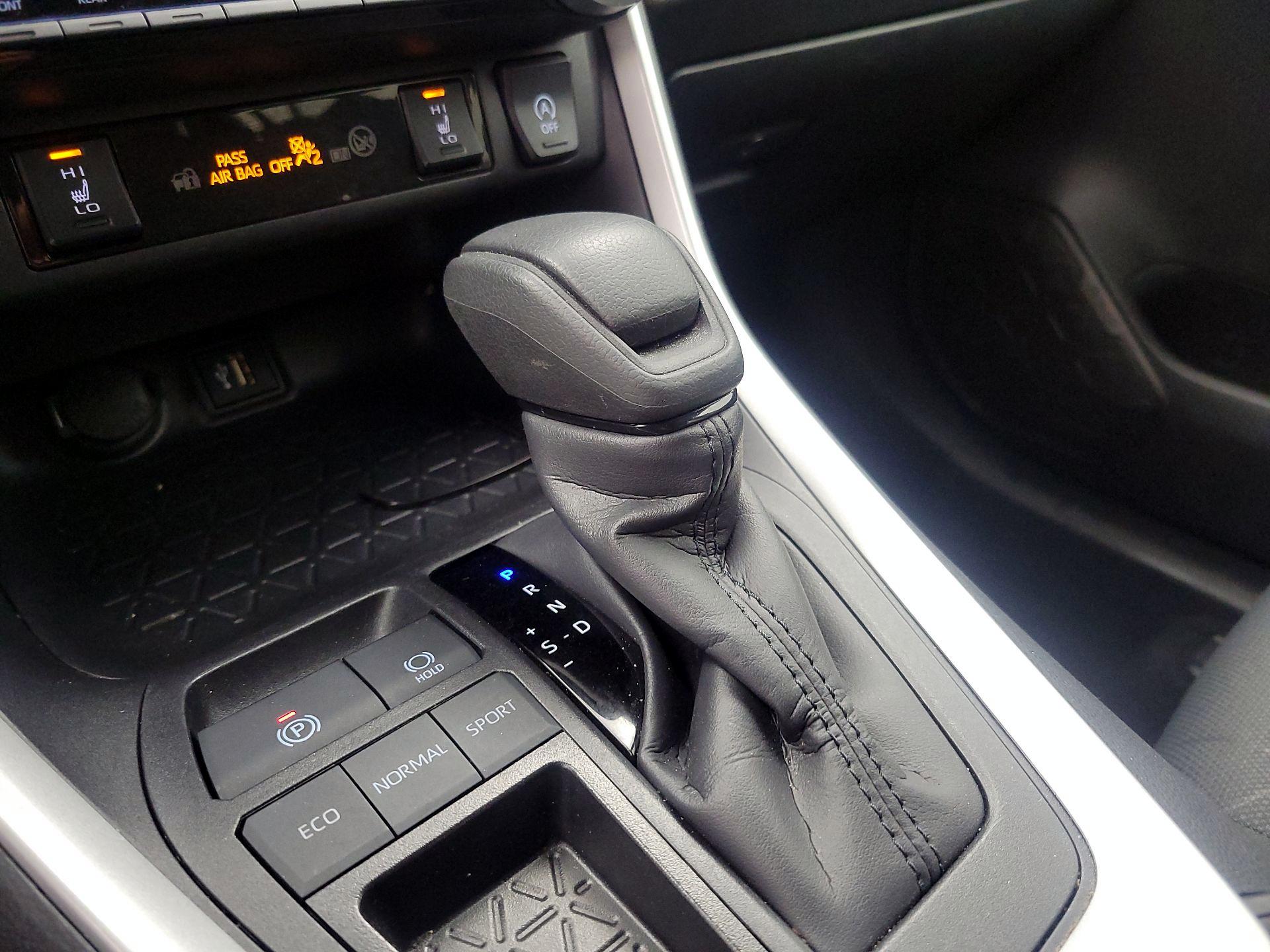 Thumbnail: 2025 Toyota RAV4 - 17