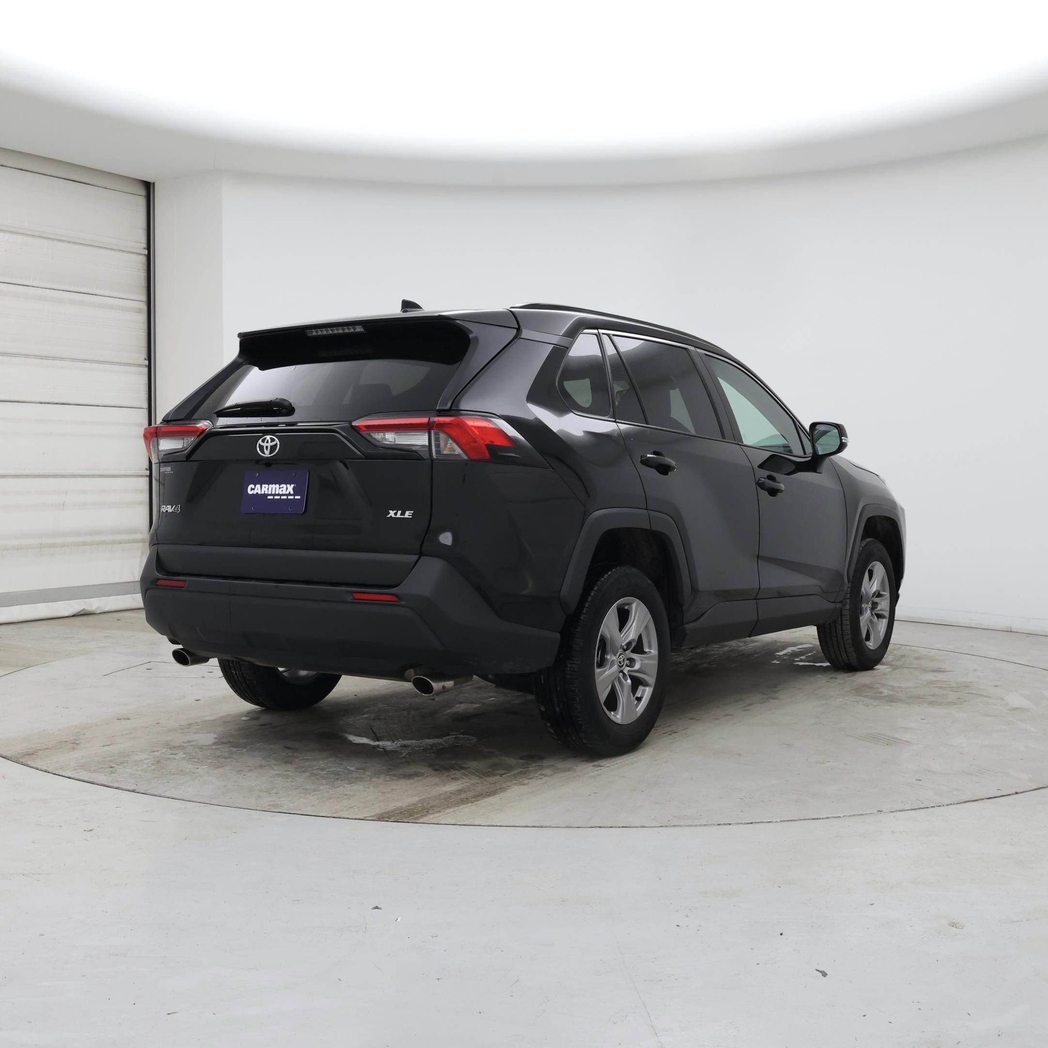 Thumbnail: 2025 Toyota RAV4 - 8