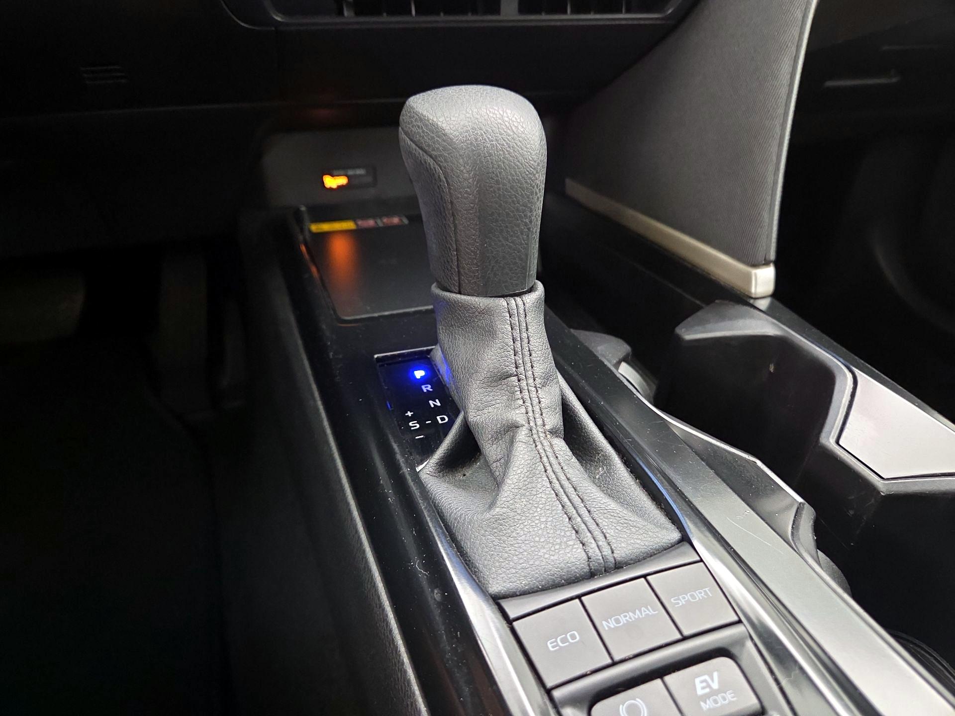Thumbnail: 2025 Toyota Camry - 17