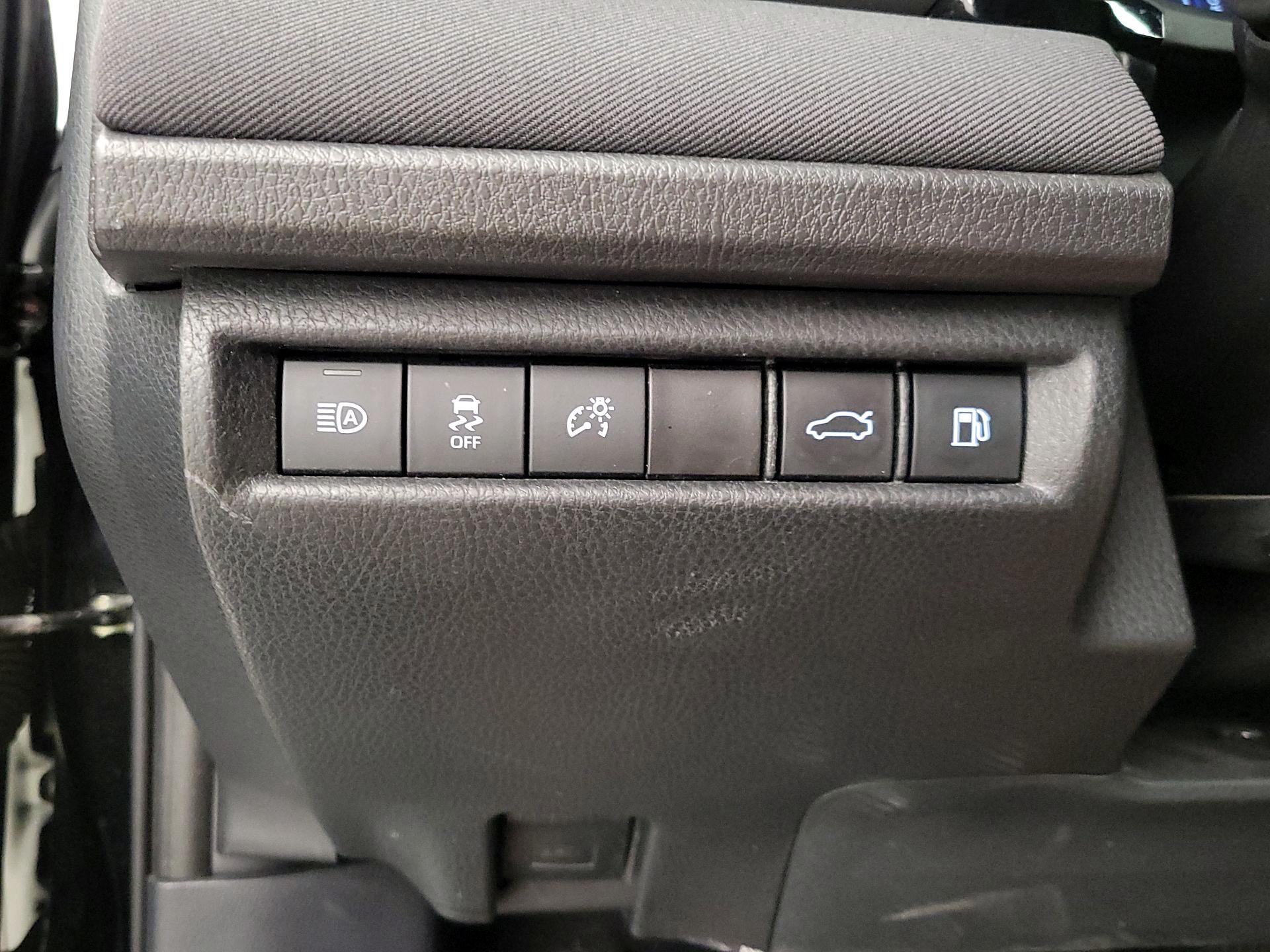 Thumbnail: 2025 Toyota Camry - 13