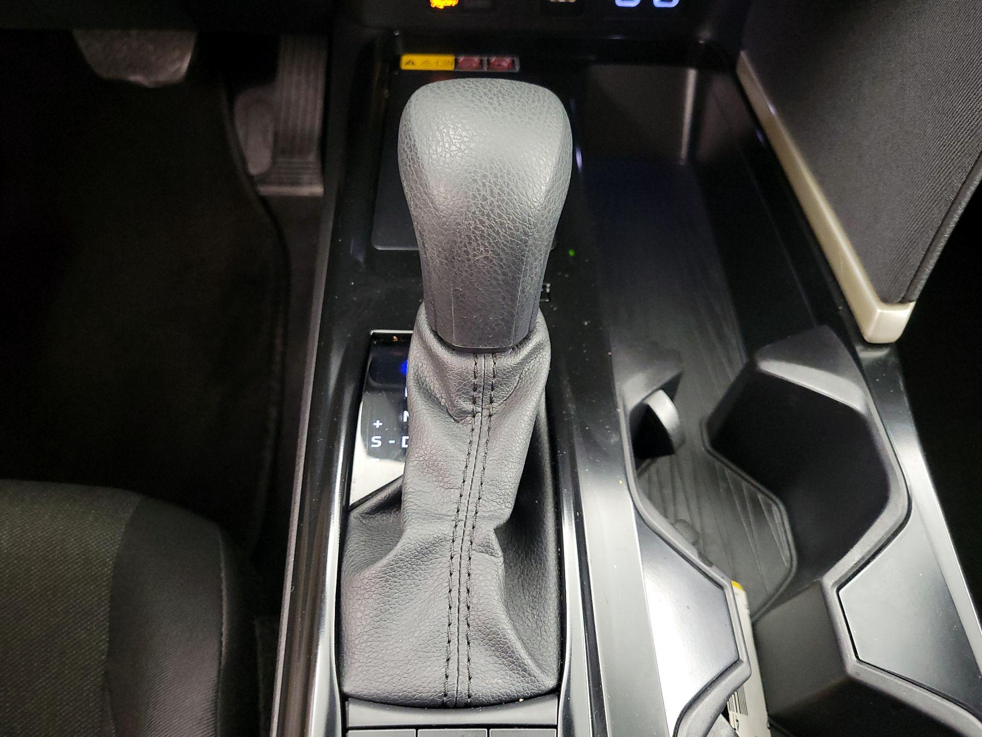 Thumbnail: 2025 Toyota Camry - 17