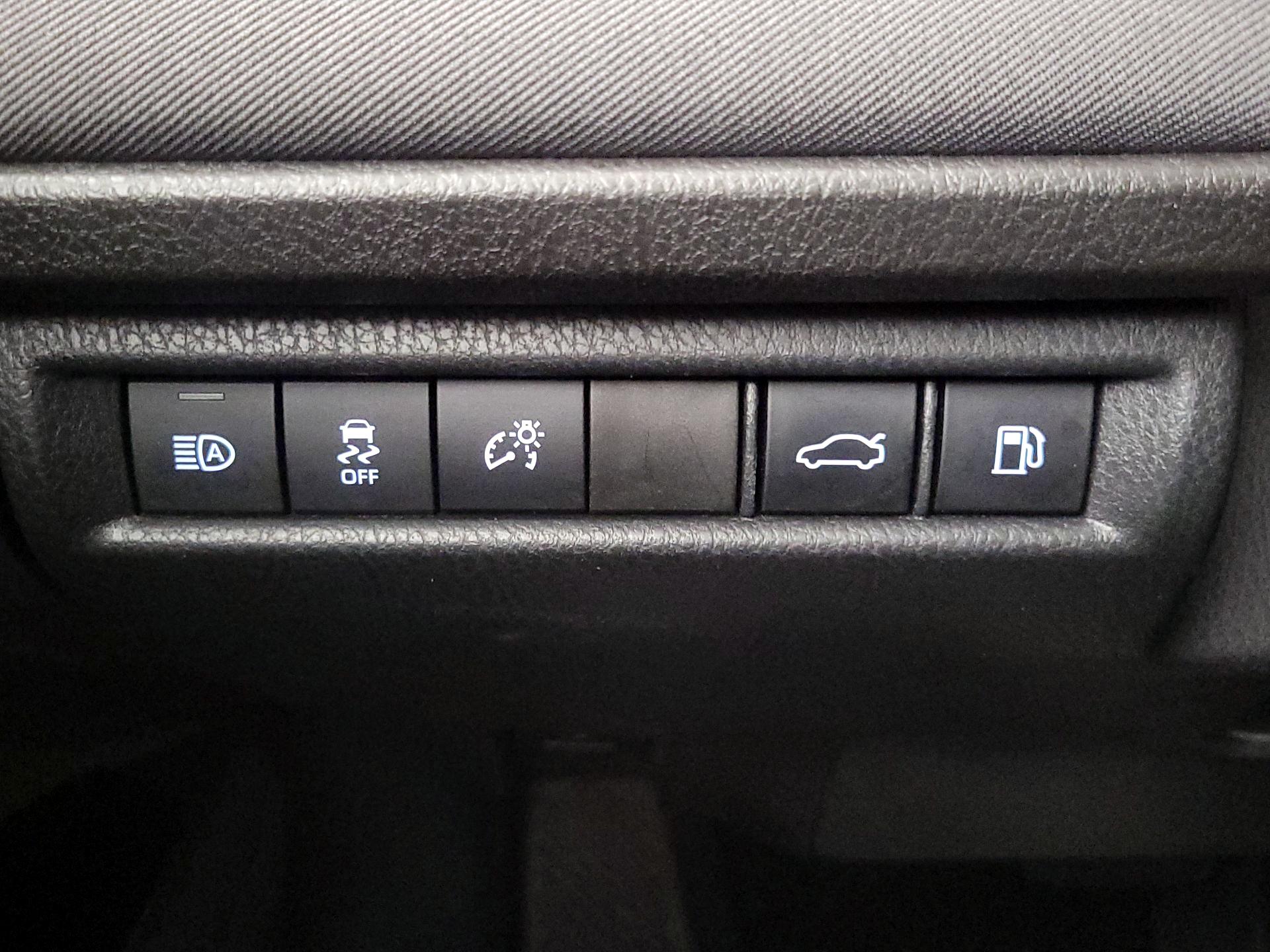 Thumbnail: 2025 Toyota Camry - 13