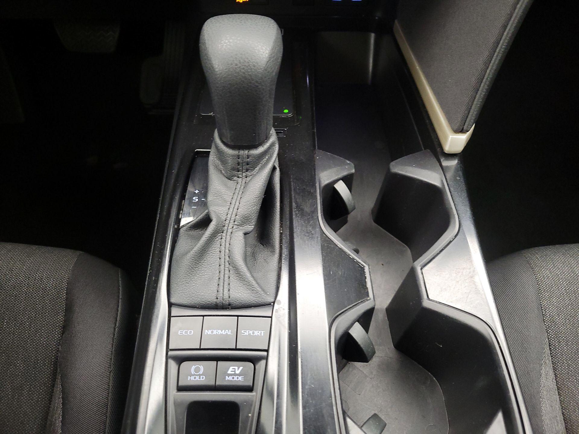 Thumbnail: 2025 Toyota Camry - 18