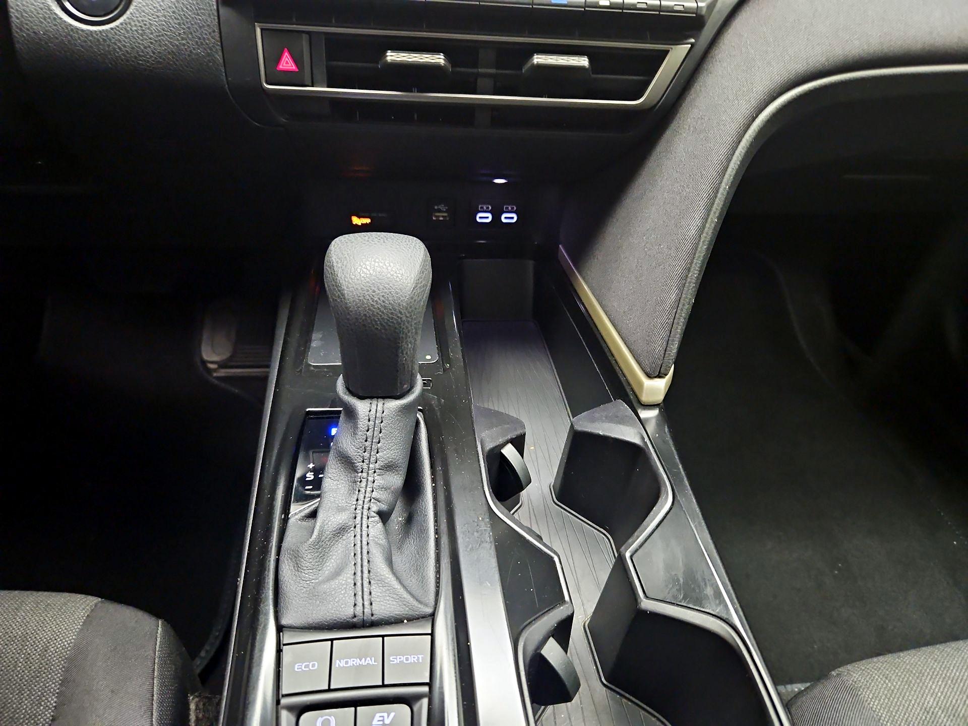 Thumbnail: 2025 Toyota Camry - 17