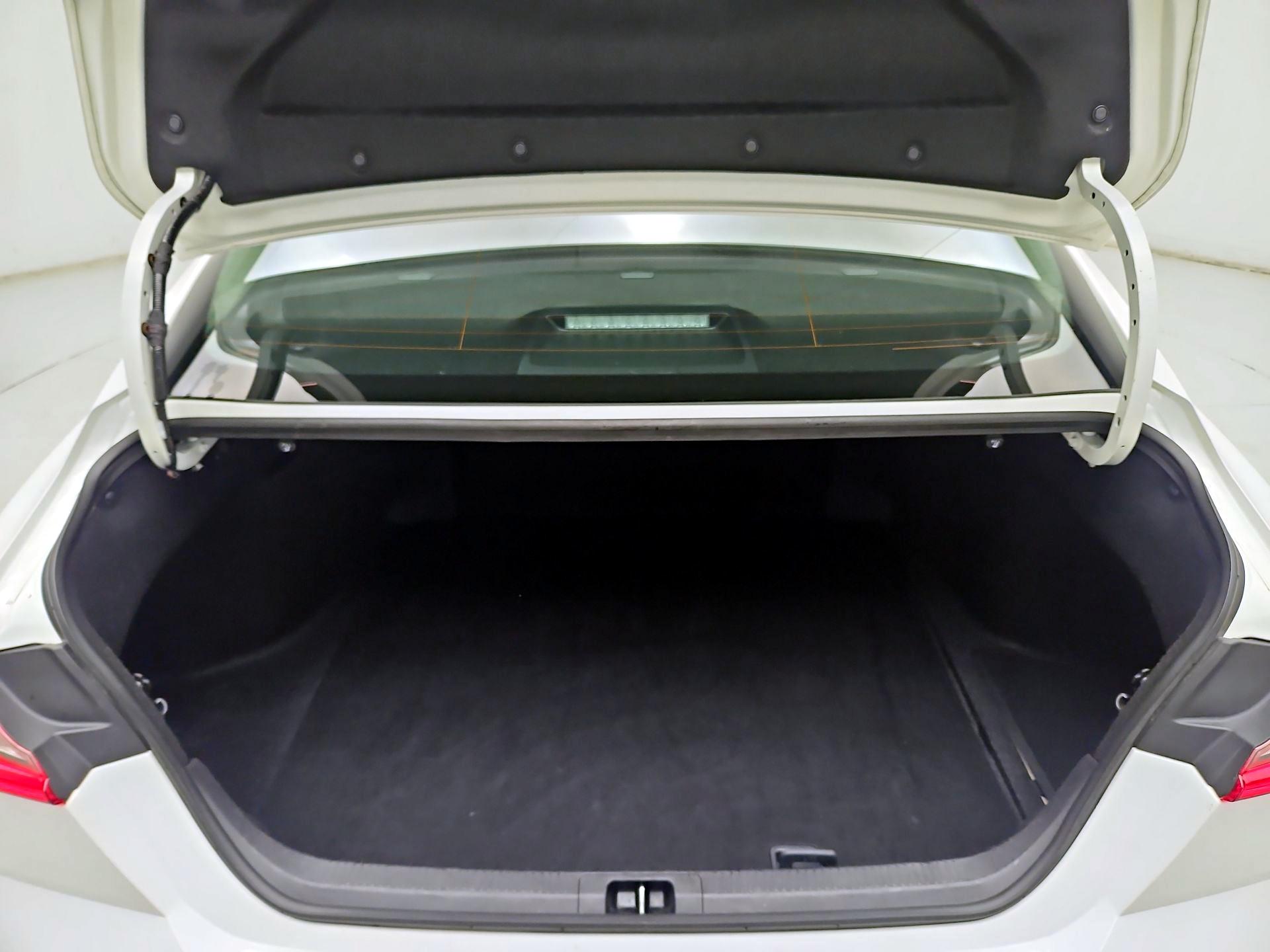 Thumbnail: 2025 Toyota Camry - 19