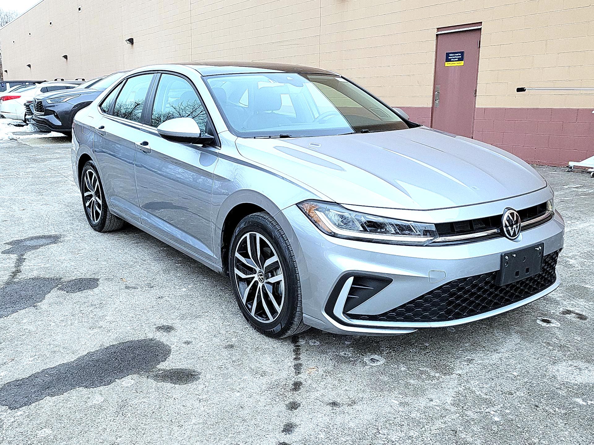 Thumbnail: 2025 Volkswagen Jetta - 1