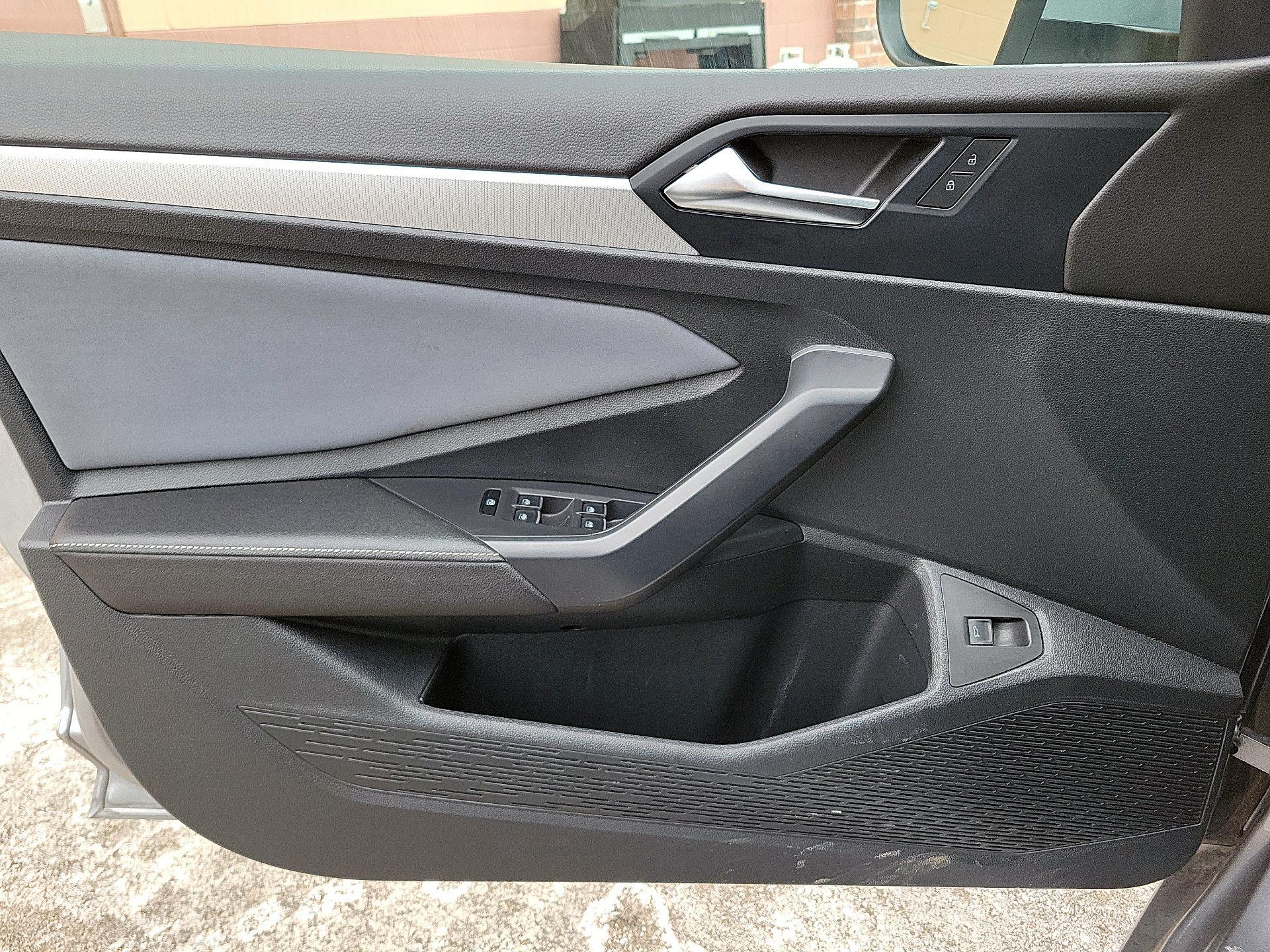 Thumbnail: 2025 Volkswagen Jetta - 10