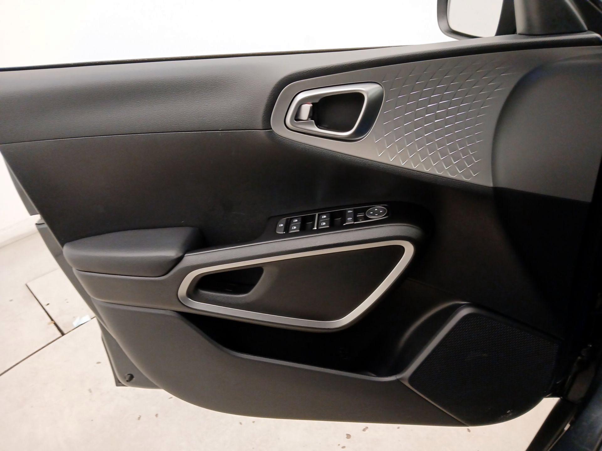 Thumbnail: 2025 Kia Soul - 12