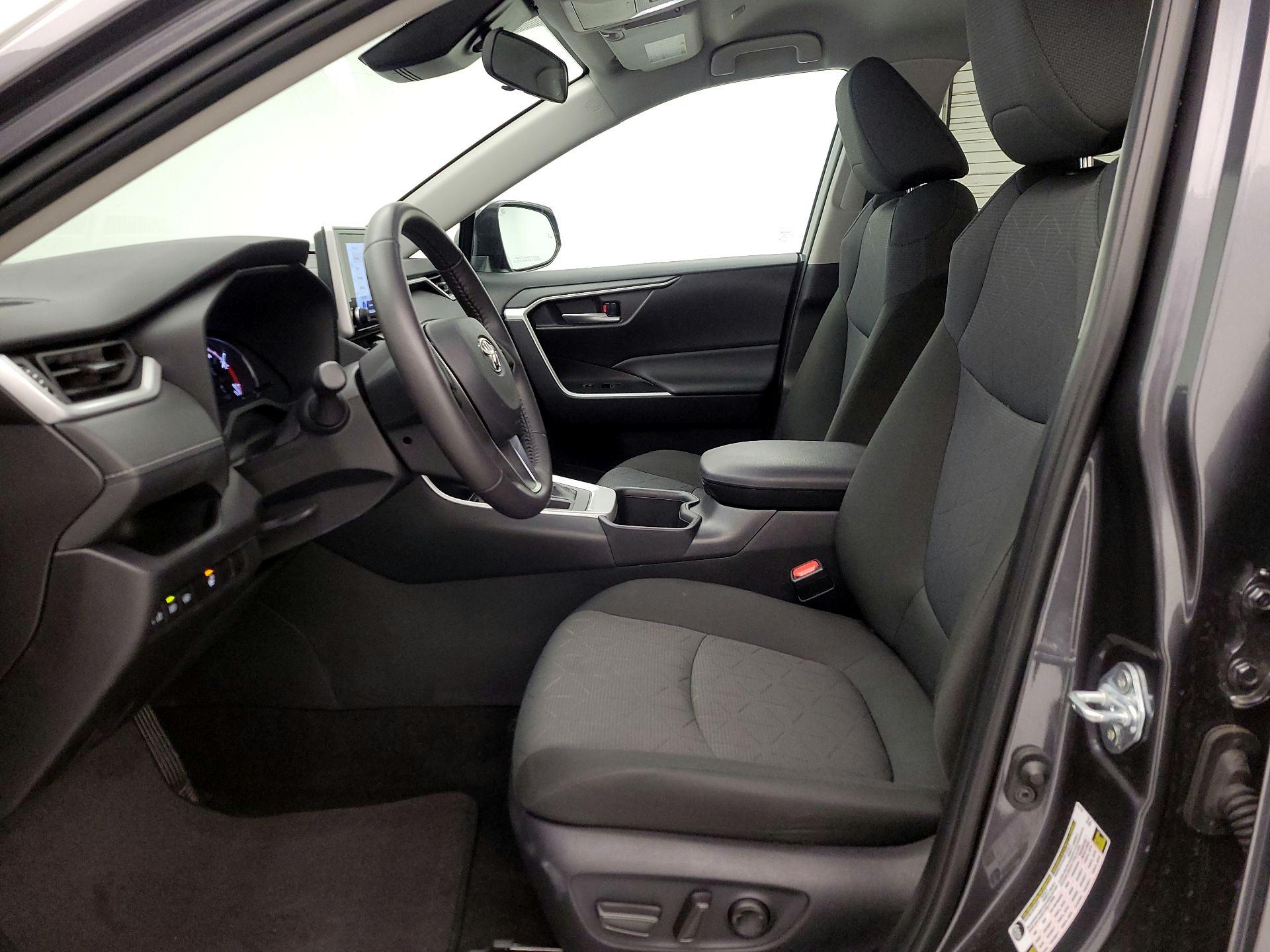 Thumbnail: 2025 Toyota RAV4 - 11