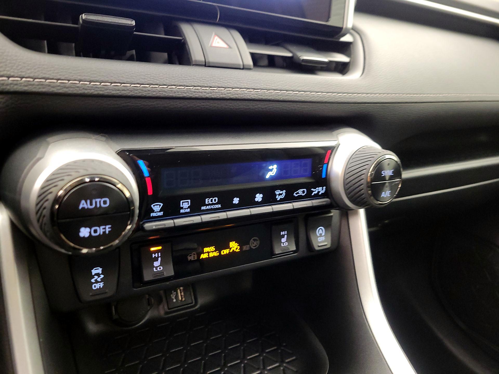 Thumbnail: 2025 Toyota RAV4 - 17