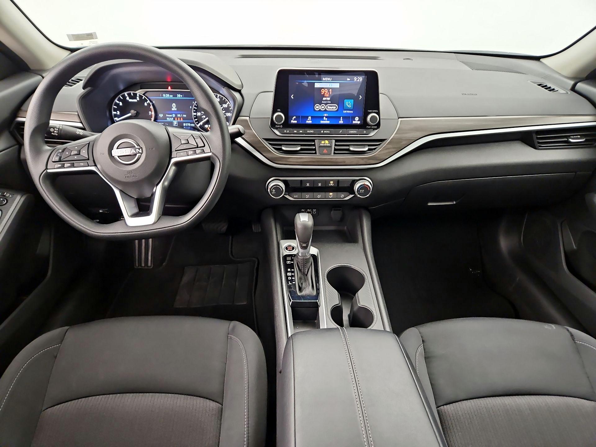 Thumbnail: 2025 Nissan Altima - 9