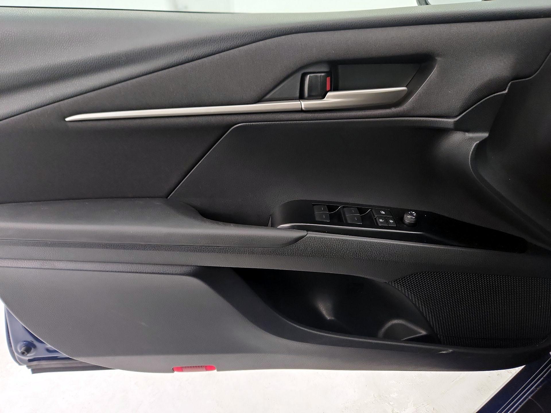 Thumbnail: 2025 Toyota Camry - 12