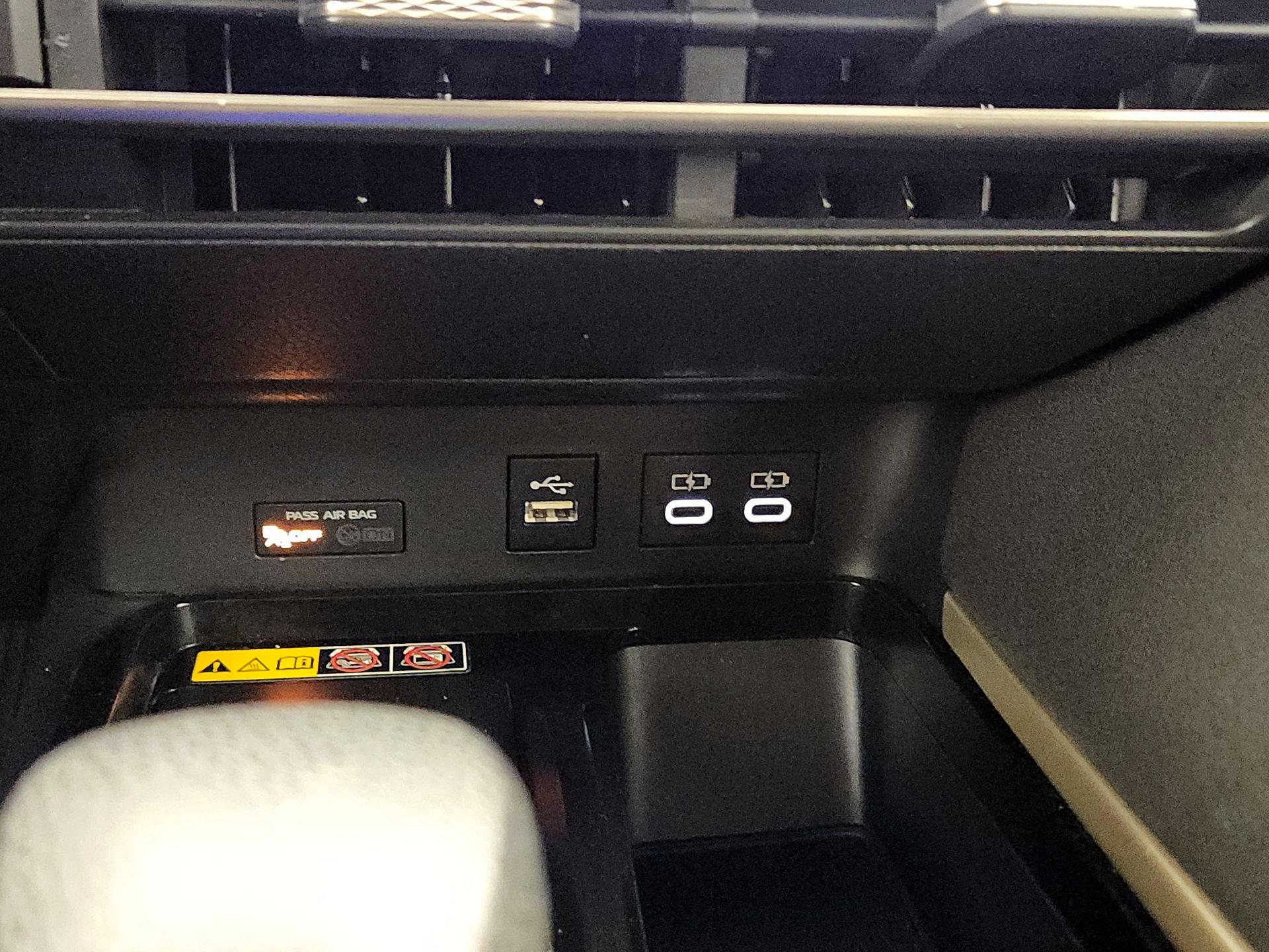 Thumbnail: 2025 Toyota Camry - 18