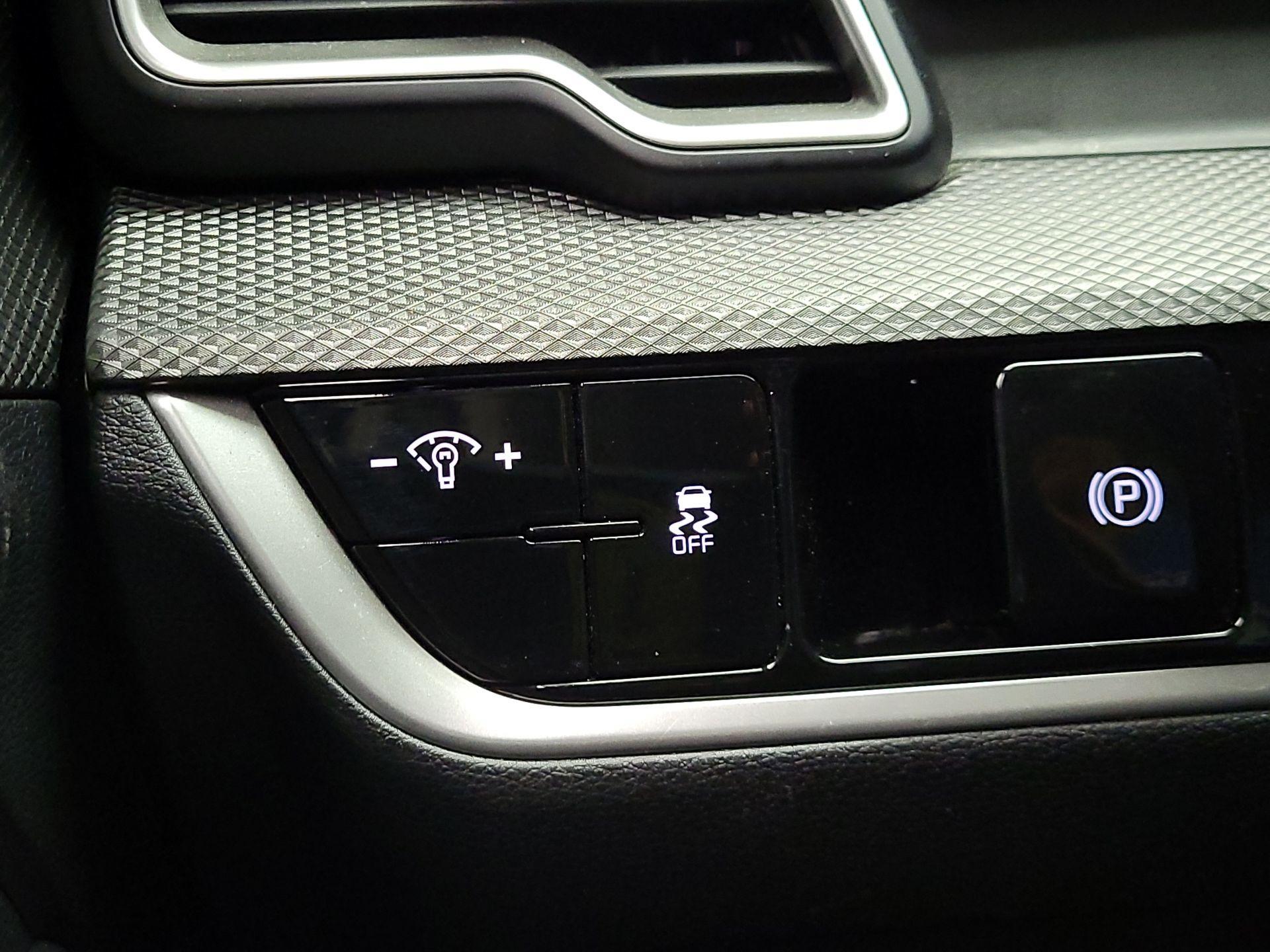 Thumbnail: 2024 Kia Sportage - 13