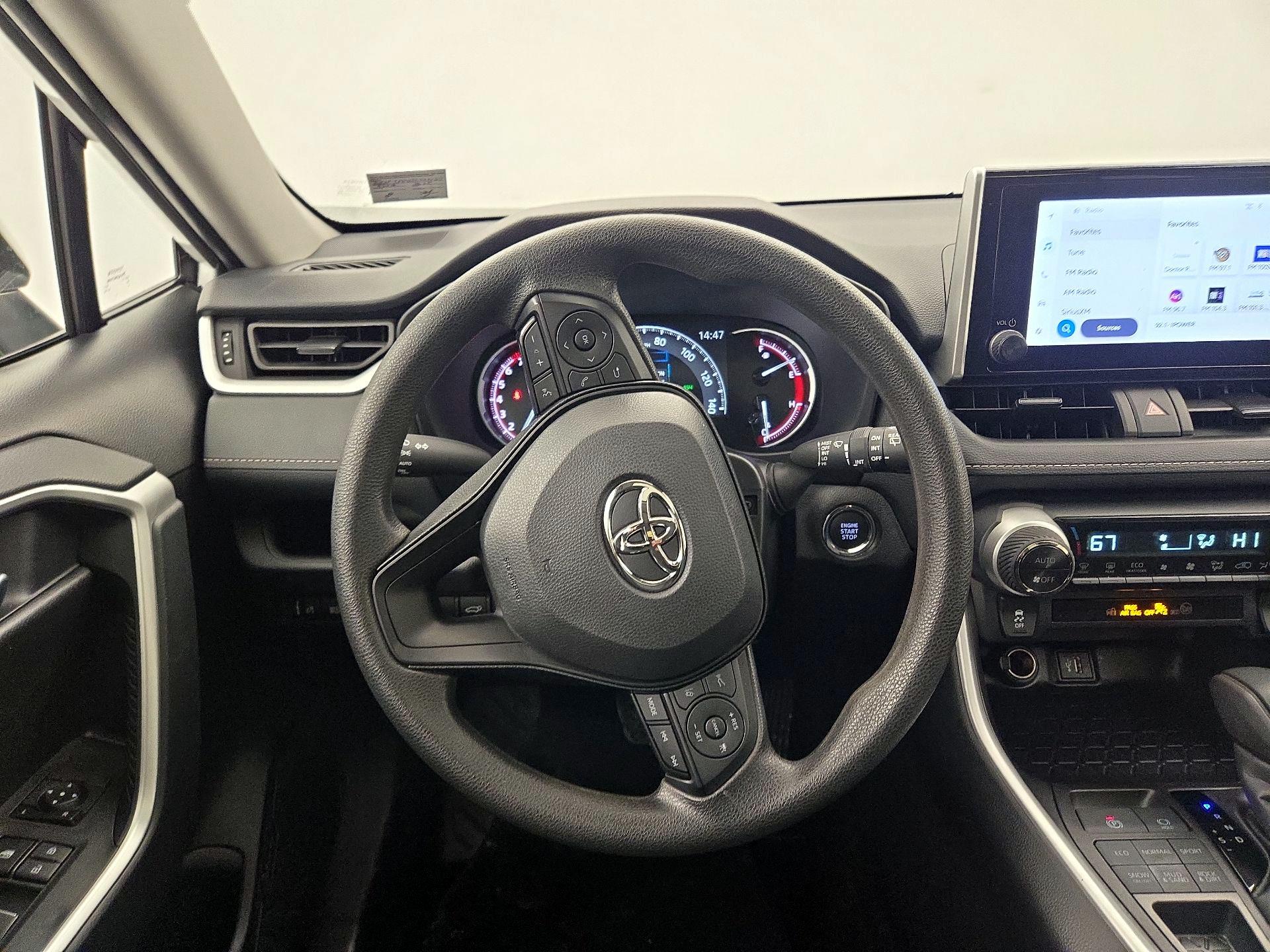 Thumbnail: 2025 Toyota RAV4 - 10