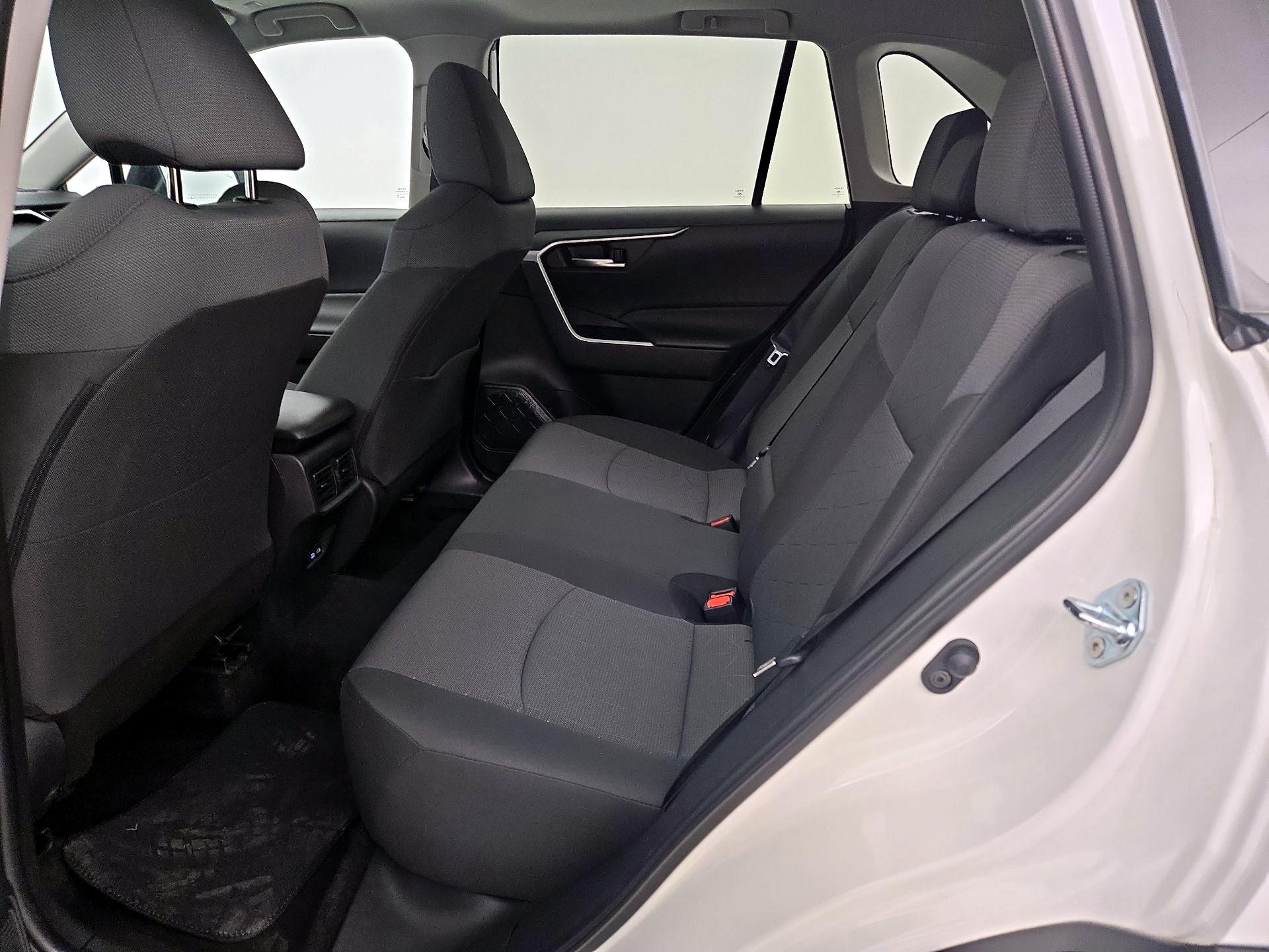 Thumbnail: 2025 Toyota RAV4 - 20