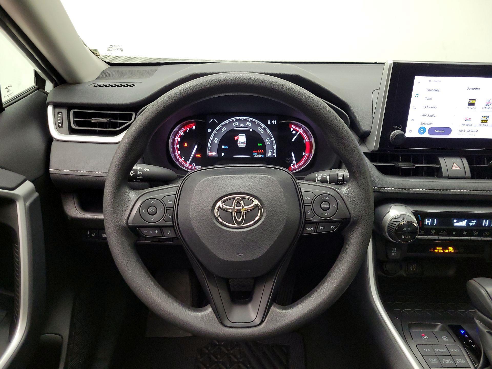 Thumbnail: 2025 Toyota RAV4 - 10