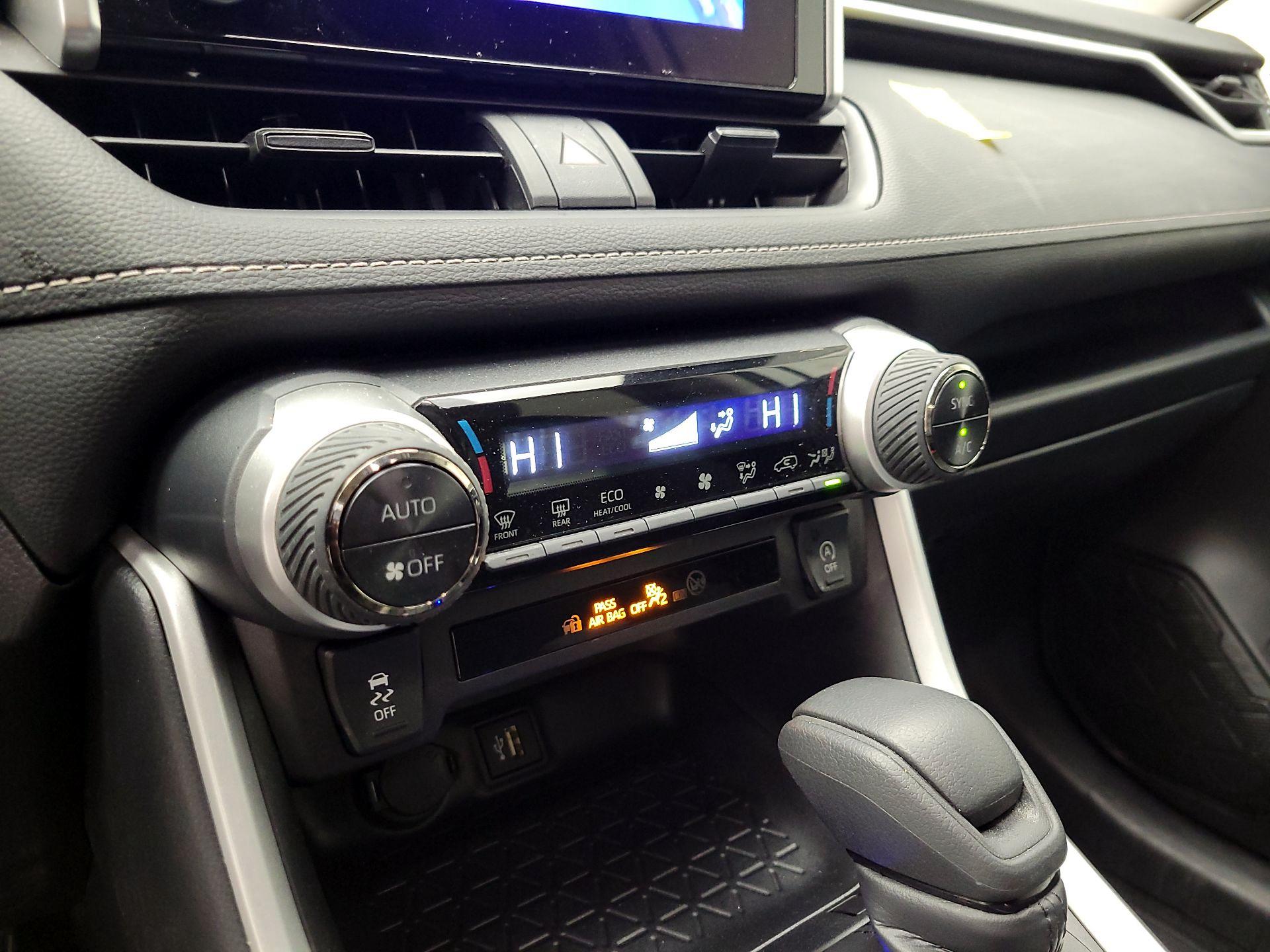 Thumbnail: 2025 Toyota RAV4 - 16