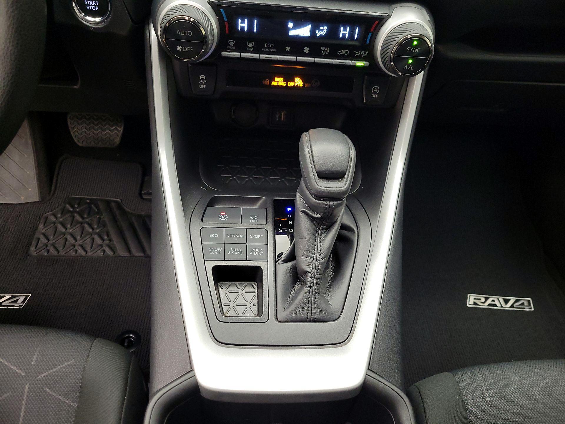 Thumbnail: 2025 Toyota RAV4 - 17