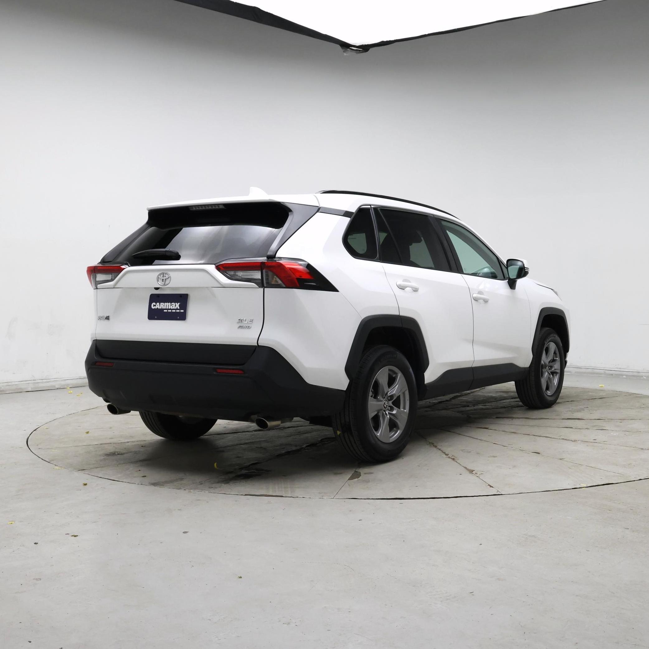 Thumbnail: 2025 Toyota RAV4 - 8