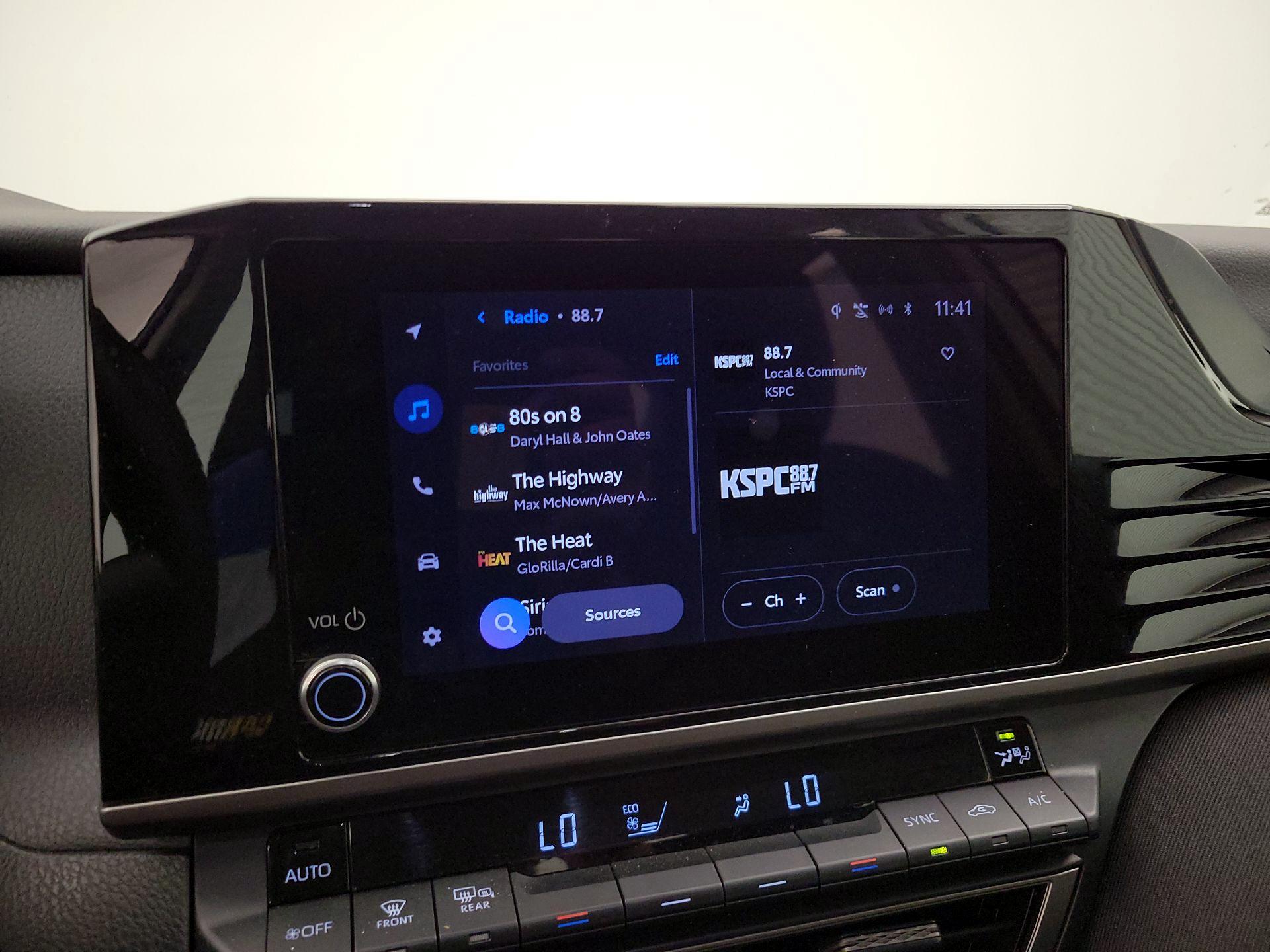 Thumbnail: 2025 Toyota Camry - 15