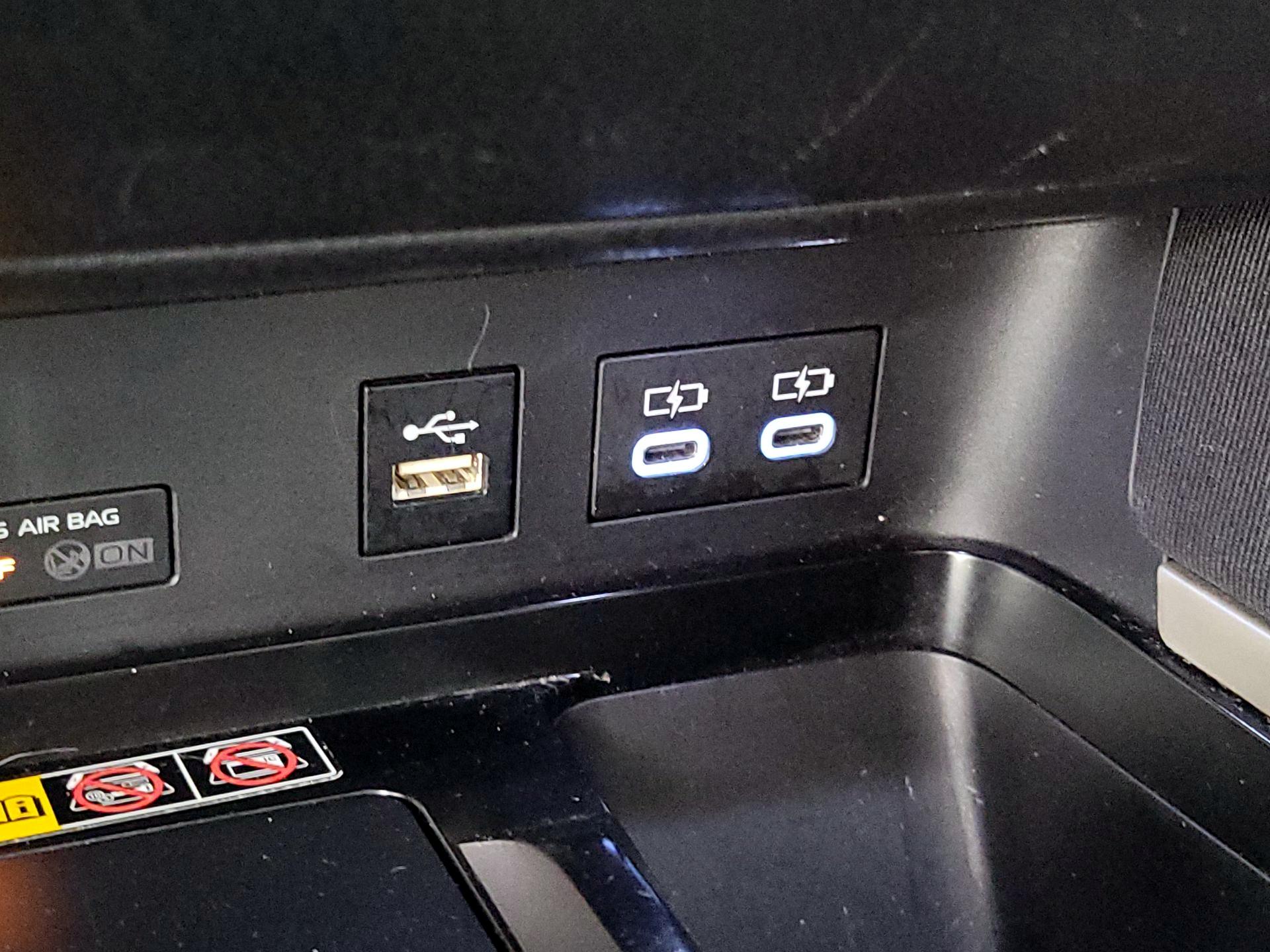 Thumbnail: 2025 Toyota Camry - 18