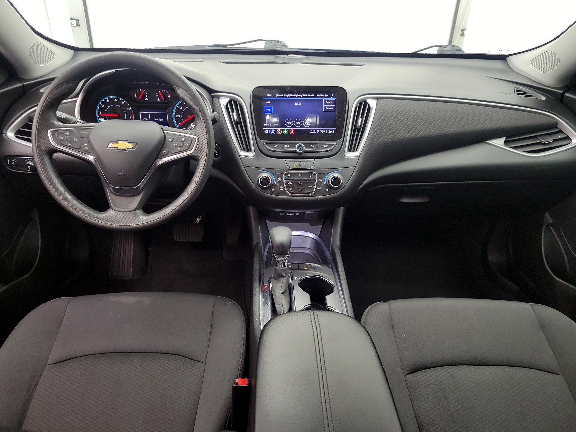 Thumbnail: 2024 Chevrolet Malibu - 9