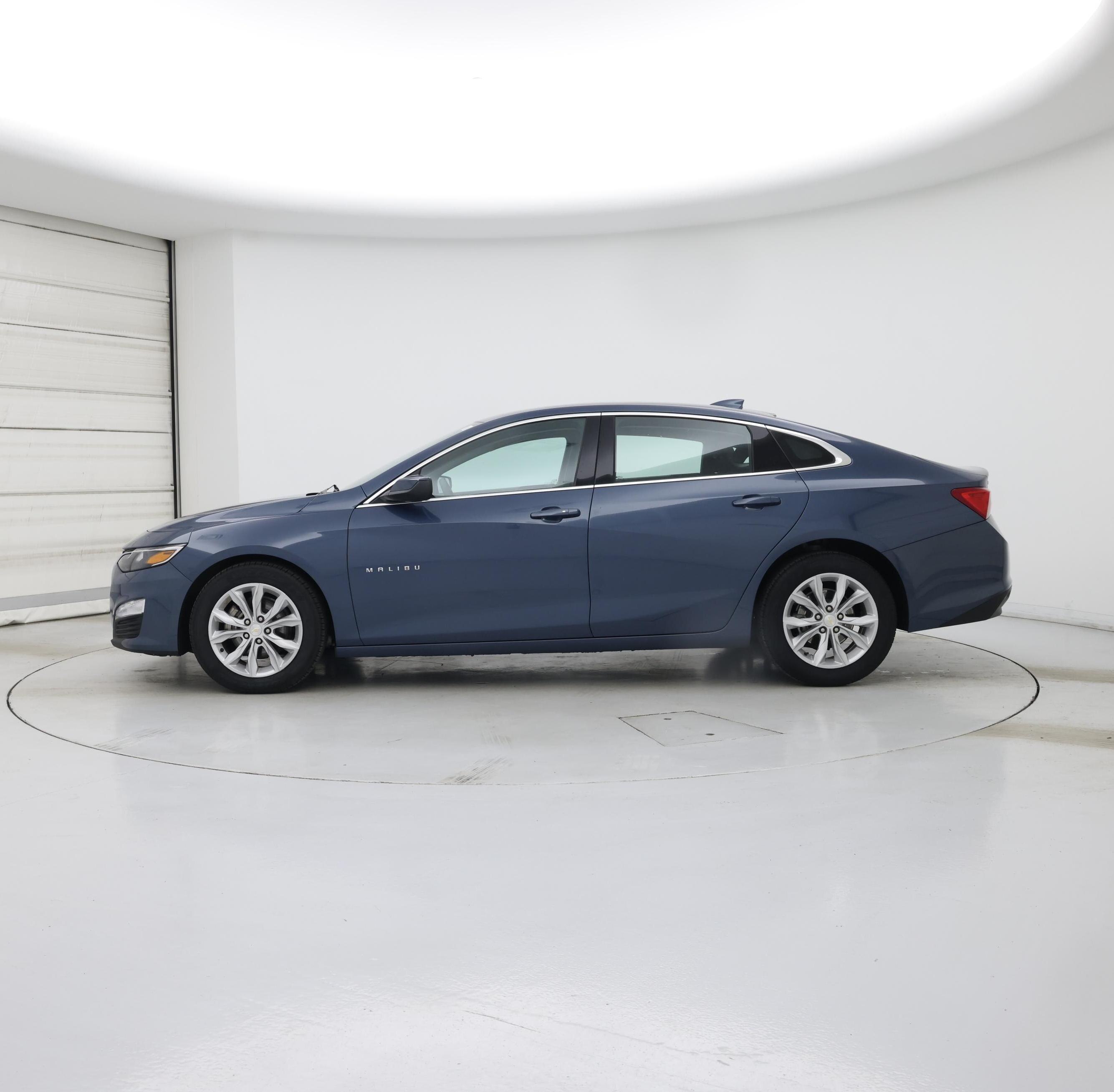 Thumbnail: 2024 Chevrolet Malibu - 3