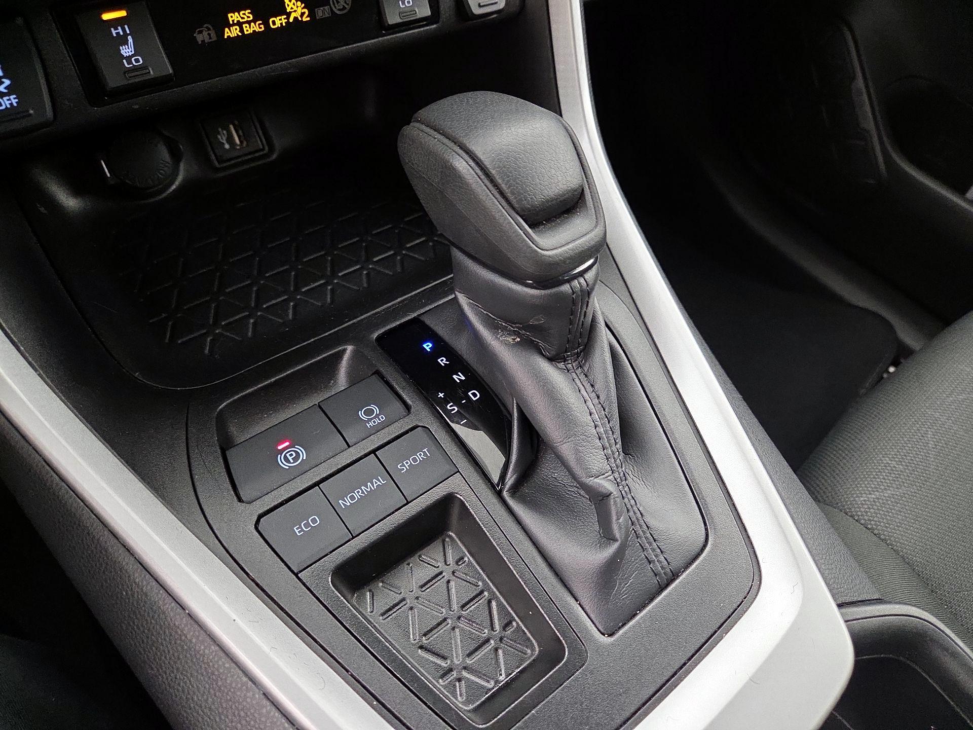 Thumbnail: 2025 Toyota RAV4 - 17