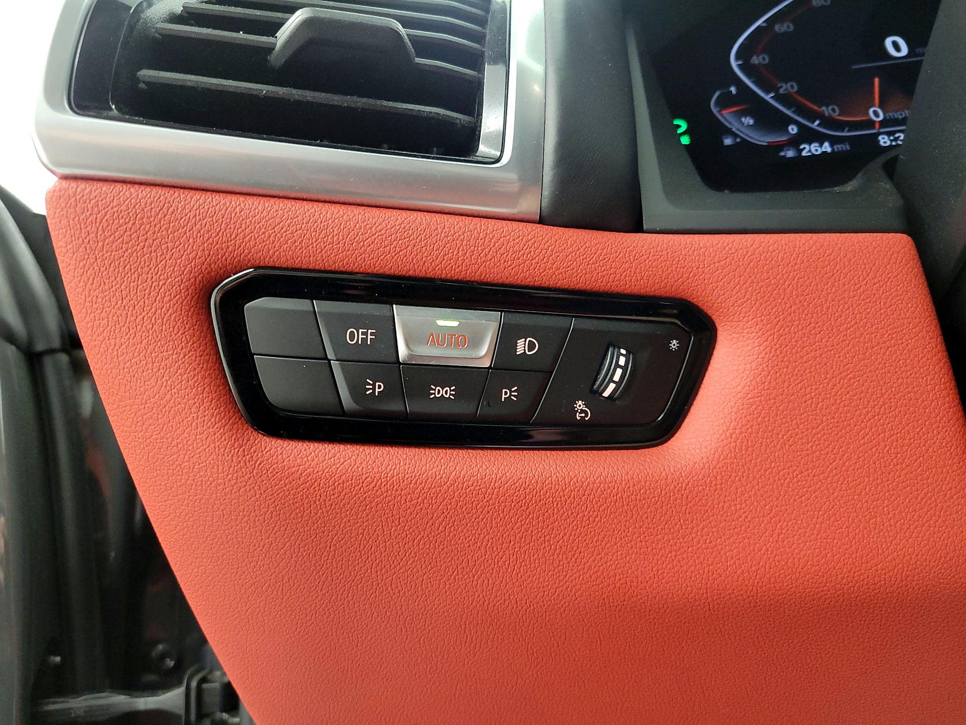 Thumbnail: 2022 BMW 8 Series - 13