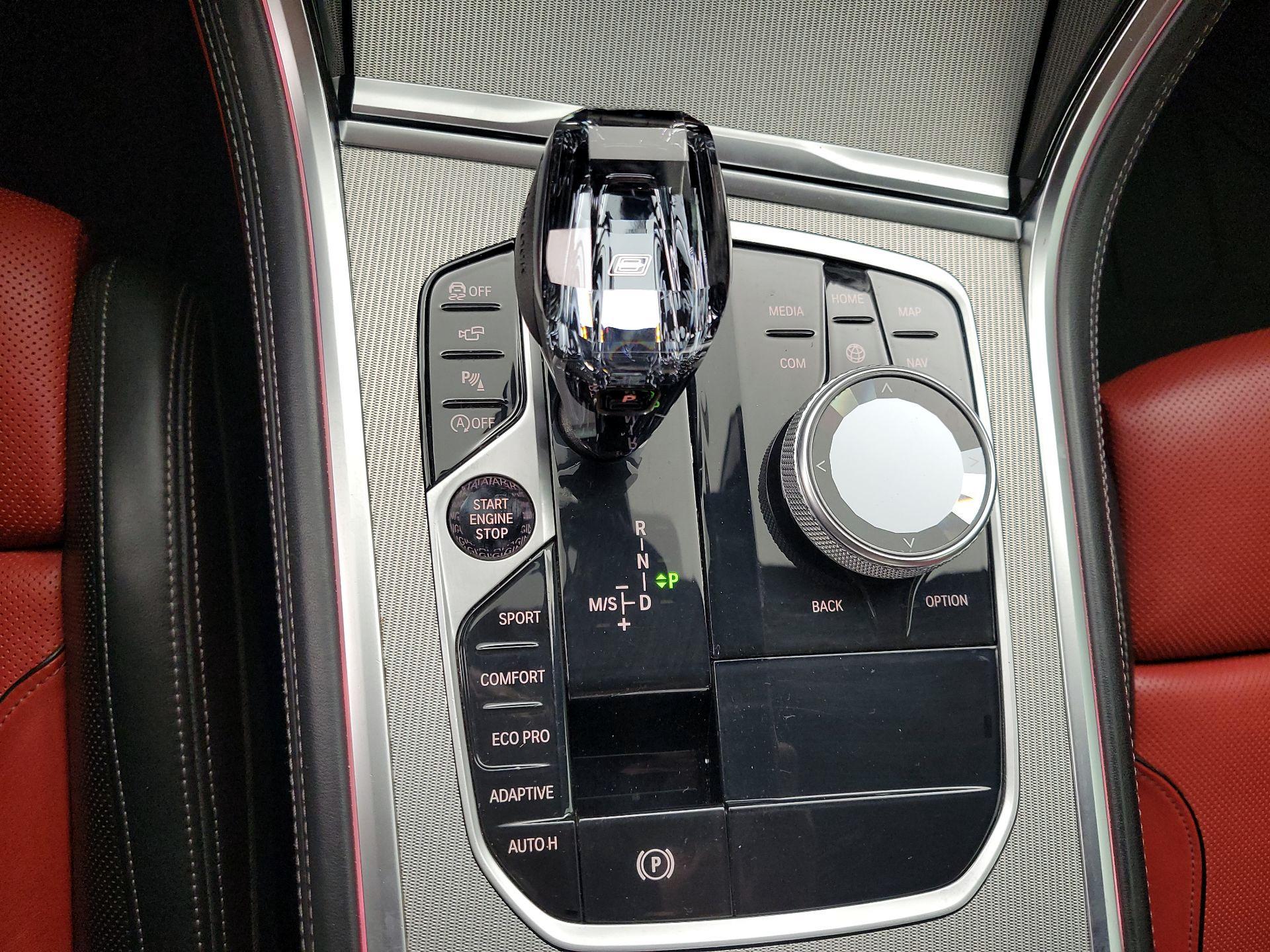 Thumbnail: 2022 BMW 8 Series - 18