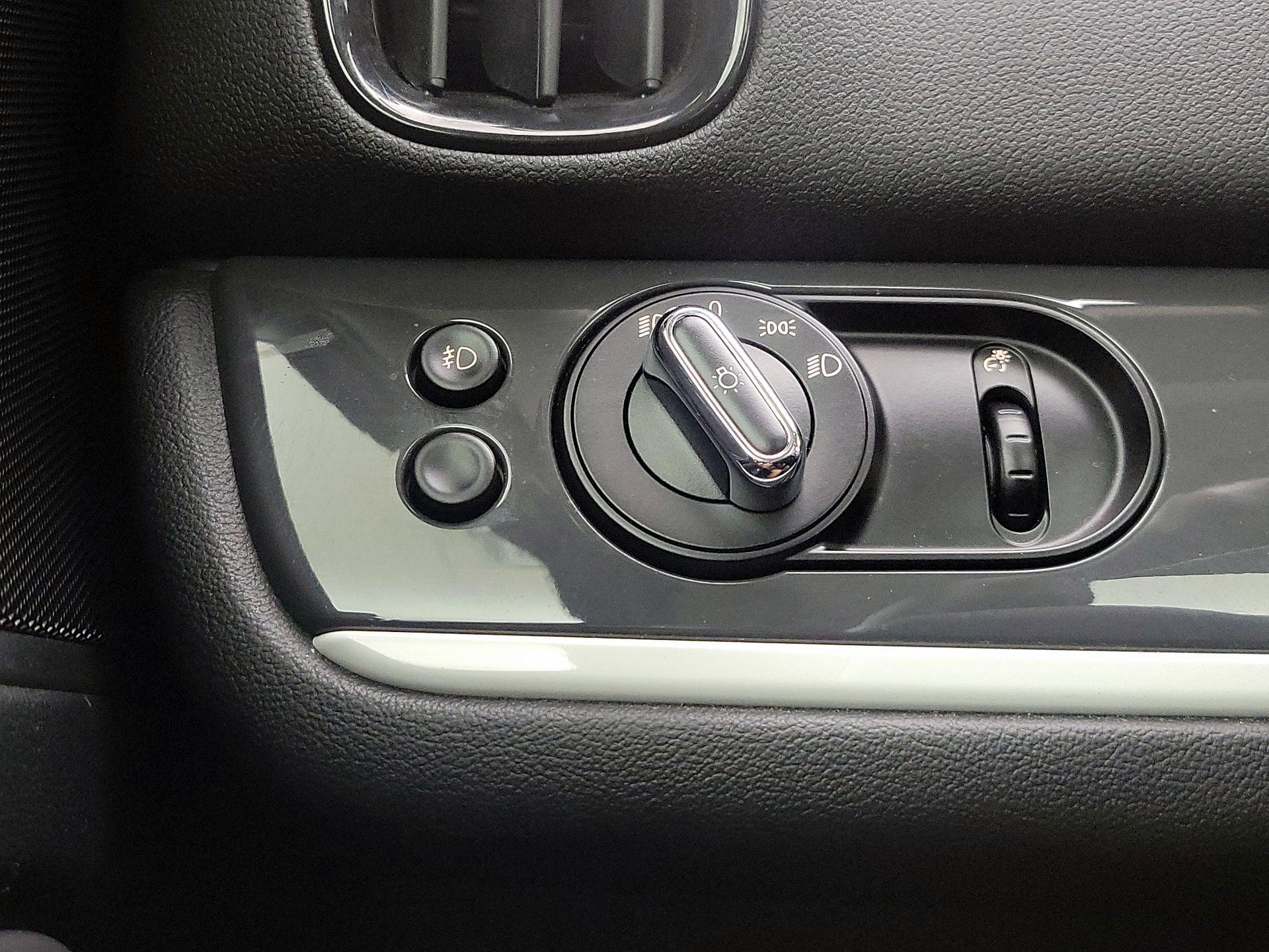 Thumbnail: 2020 MINI Cooper Countryman - 13