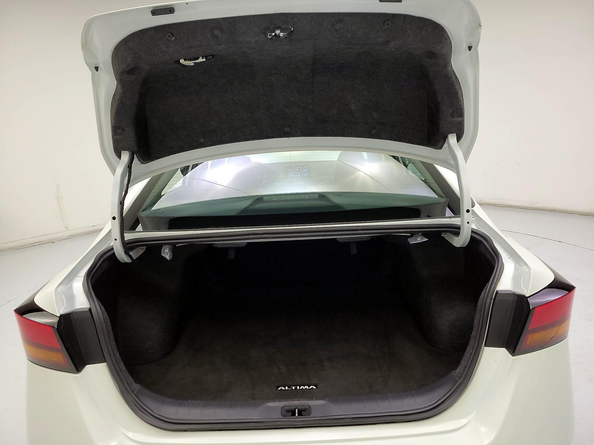 Thumbnail: 2025 Nissan Altima - 20