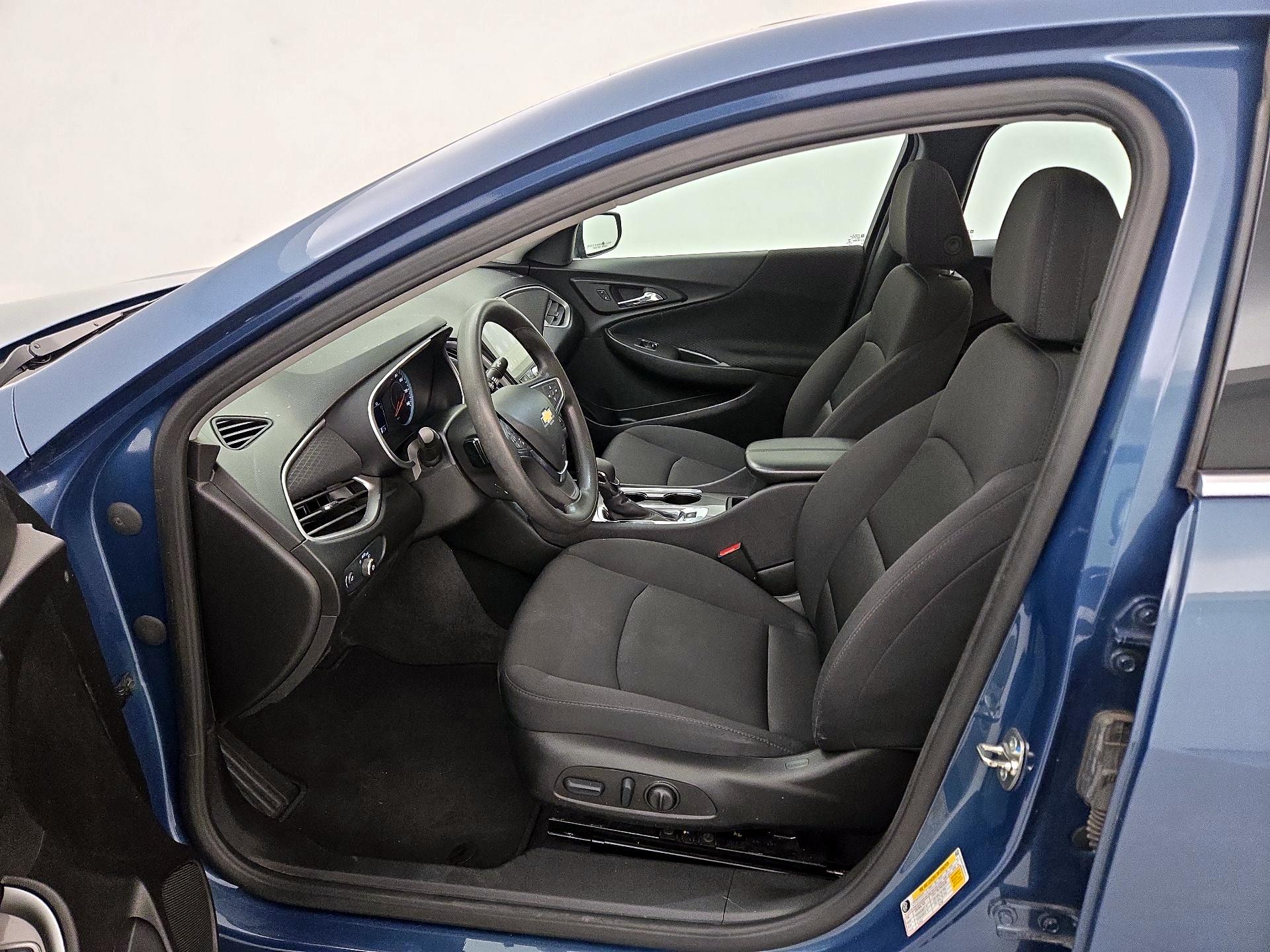 Thumbnail: 2024 Chevrolet Malibu - 11