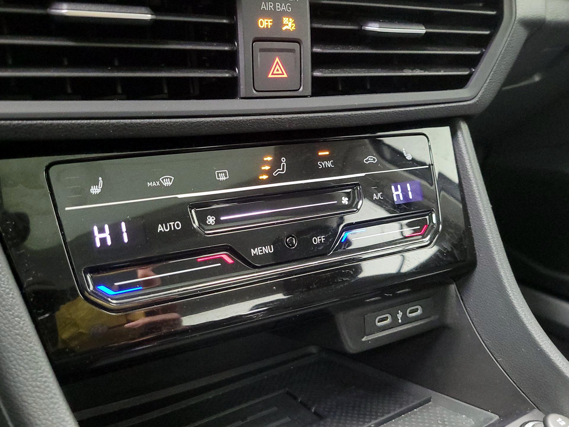 Thumbnail: 2025 Volkswagen Jetta - 15