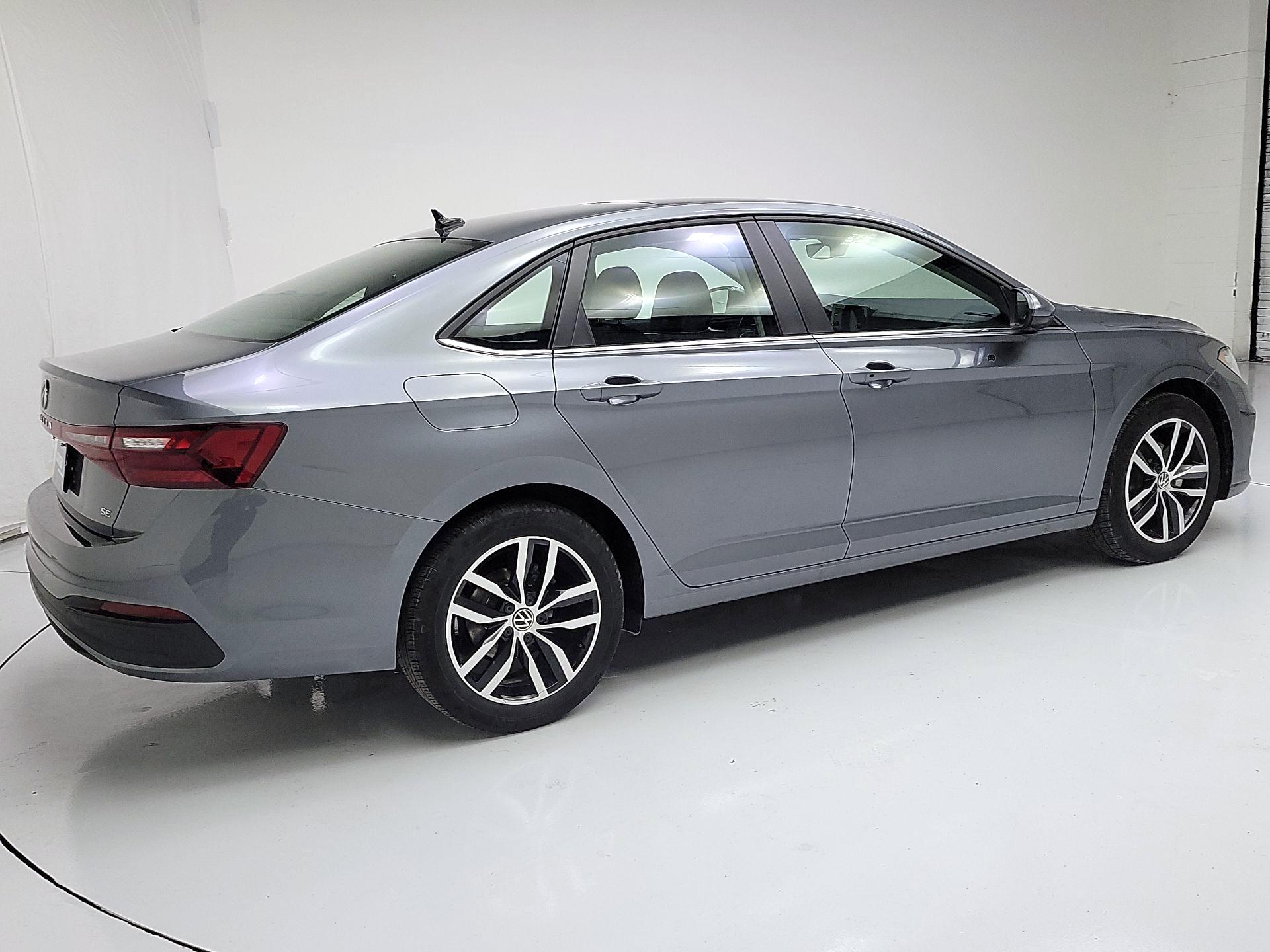 Thumbnail: 2025 Volkswagen Jetta - 5