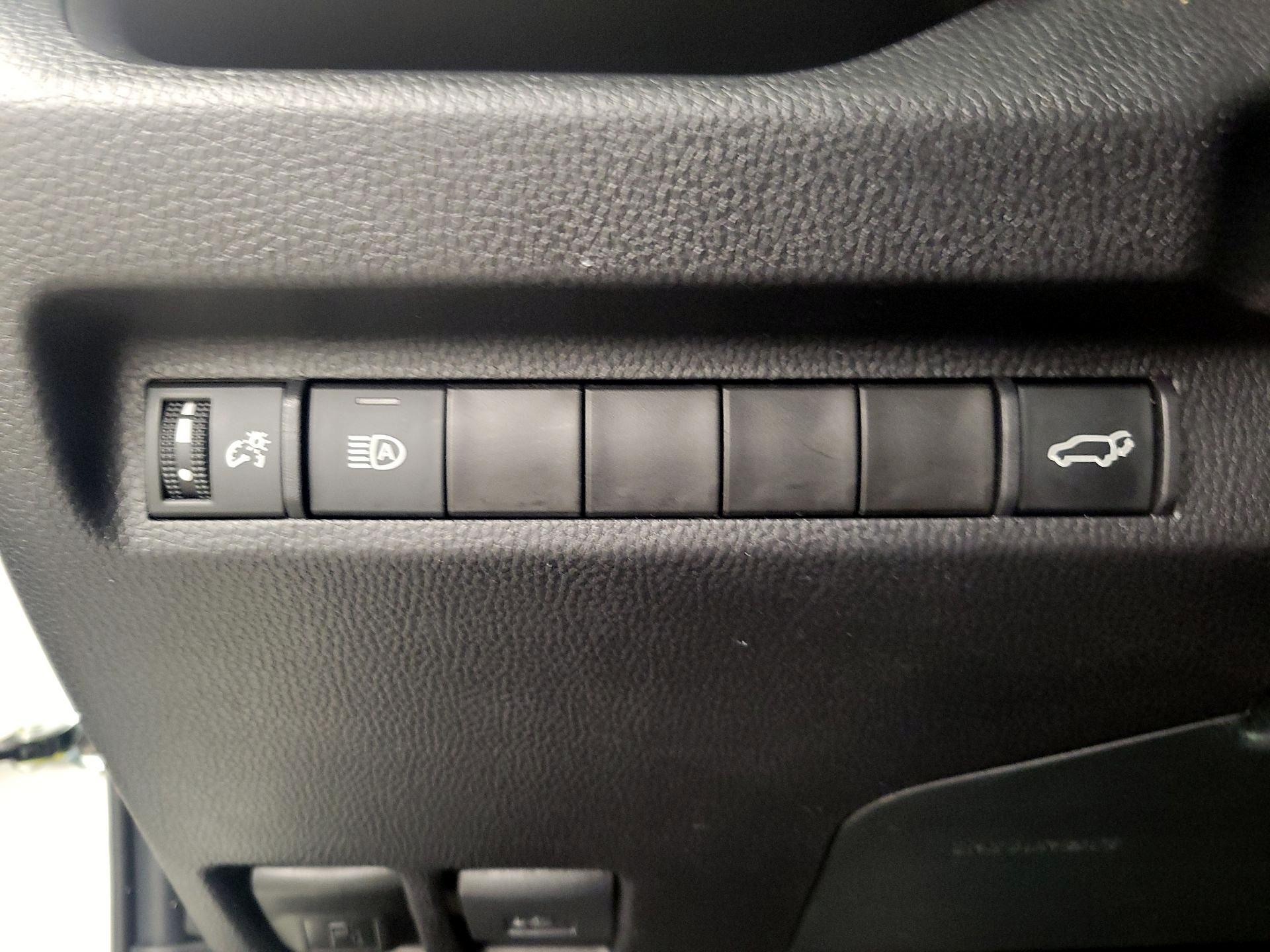 Thumbnail: 2025 Toyota RAV4 - 13