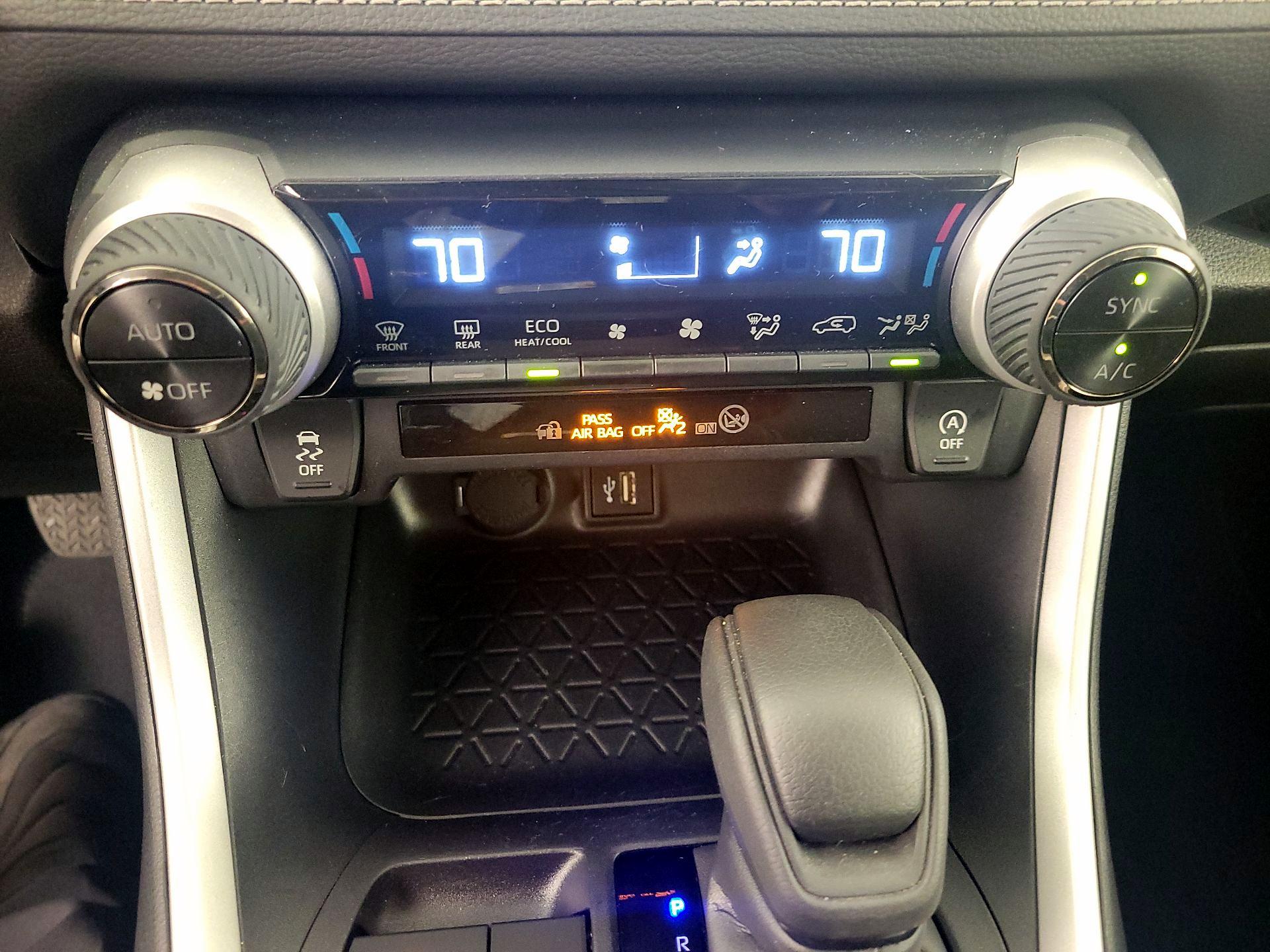 Thumbnail: 2025 Toyota RAV4 - 17