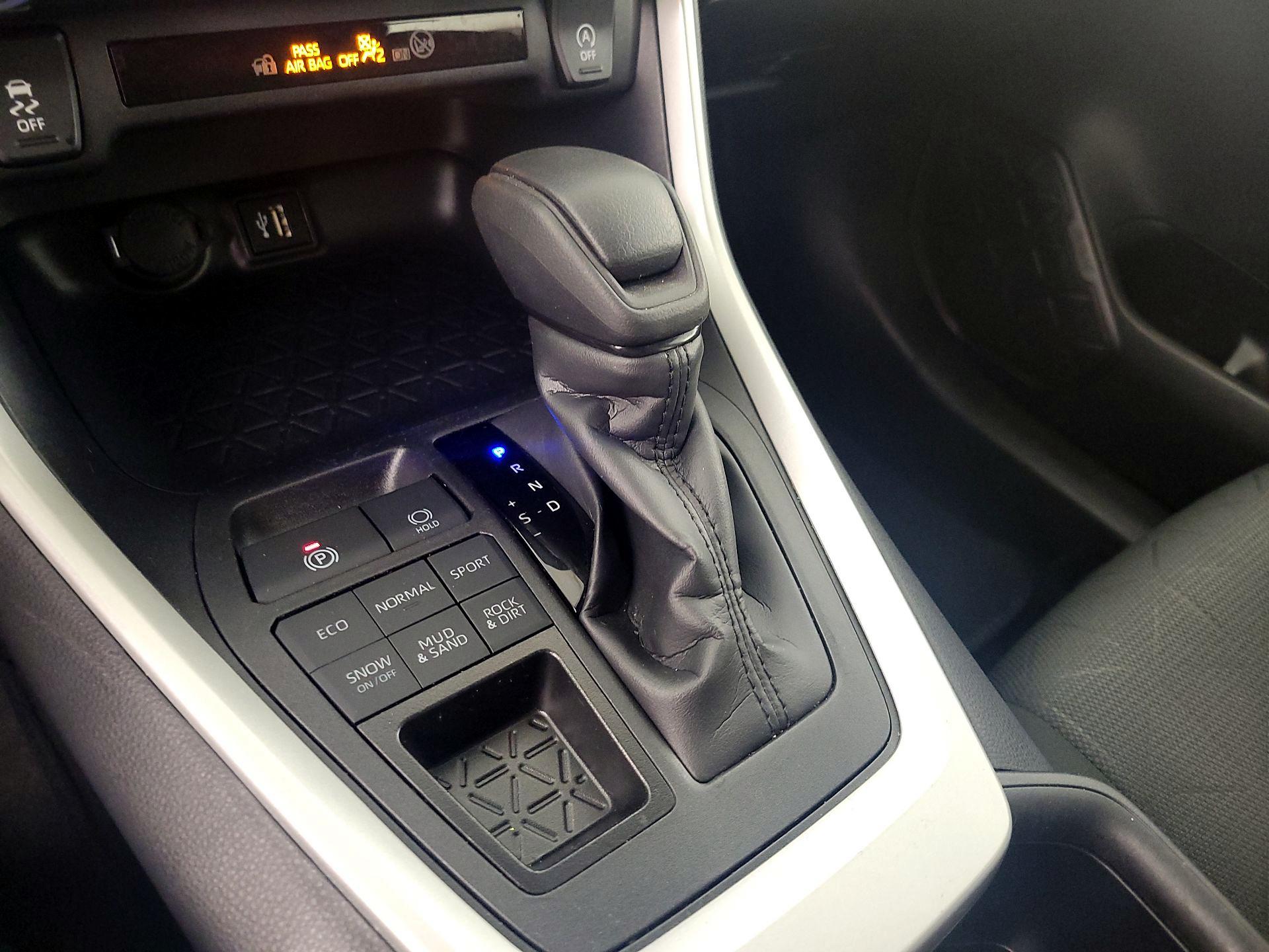 Thumbnail: 2025 Toyota RAV4 - 18