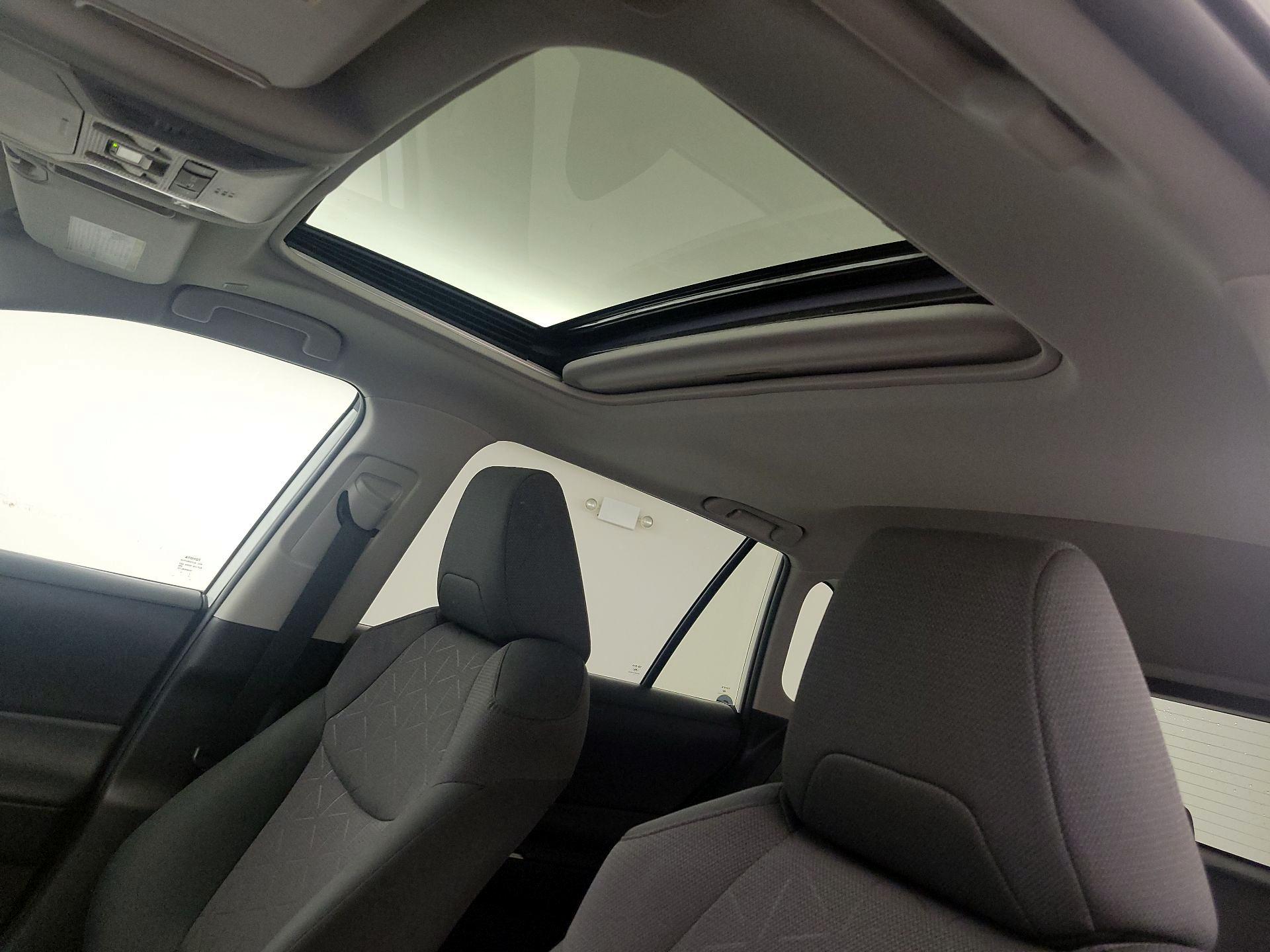 Thumbnail: 2025 Toyota RAV4 - 20