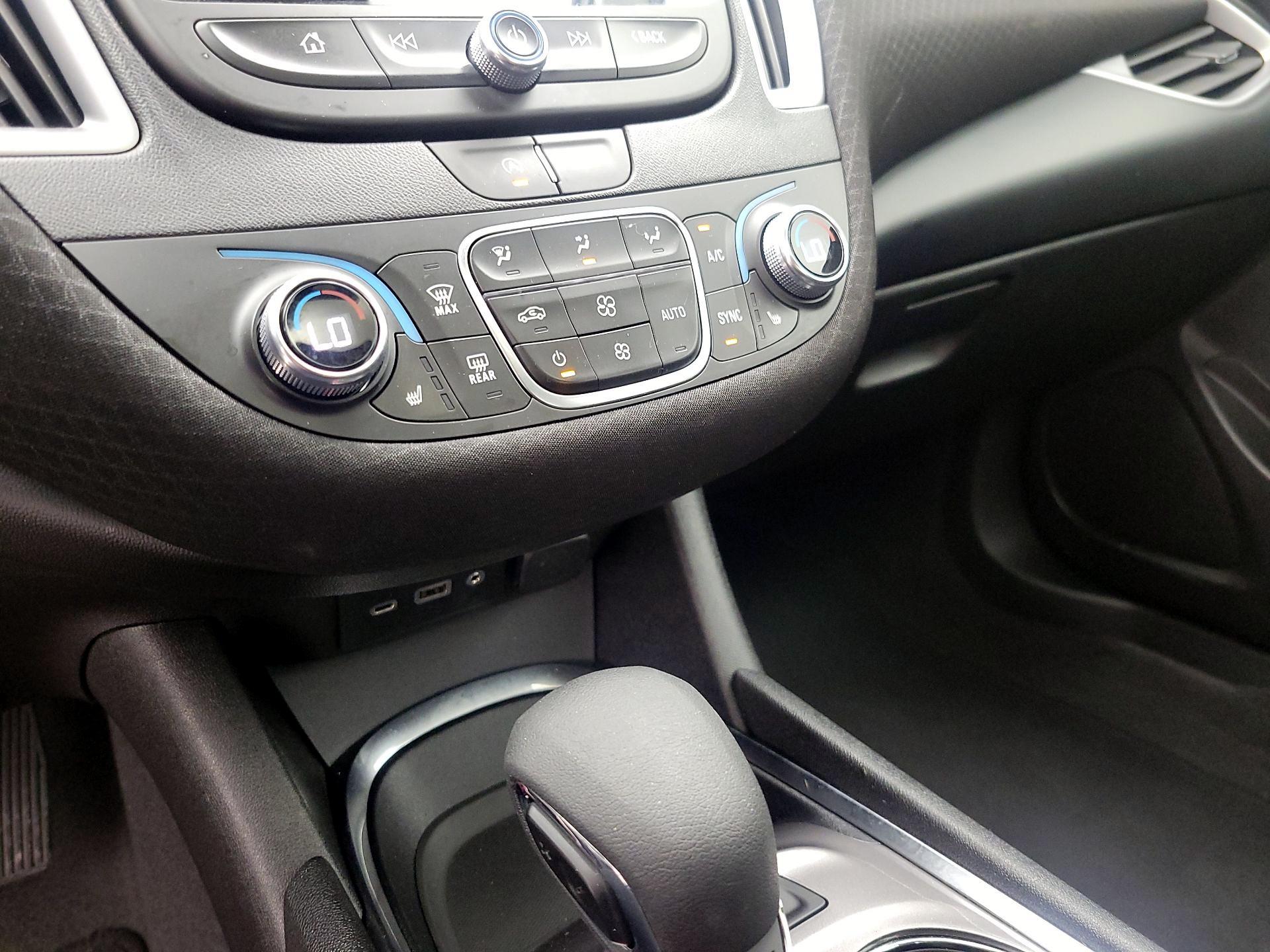 Thumbnail: 2024 Chevrolet Malibu - 15