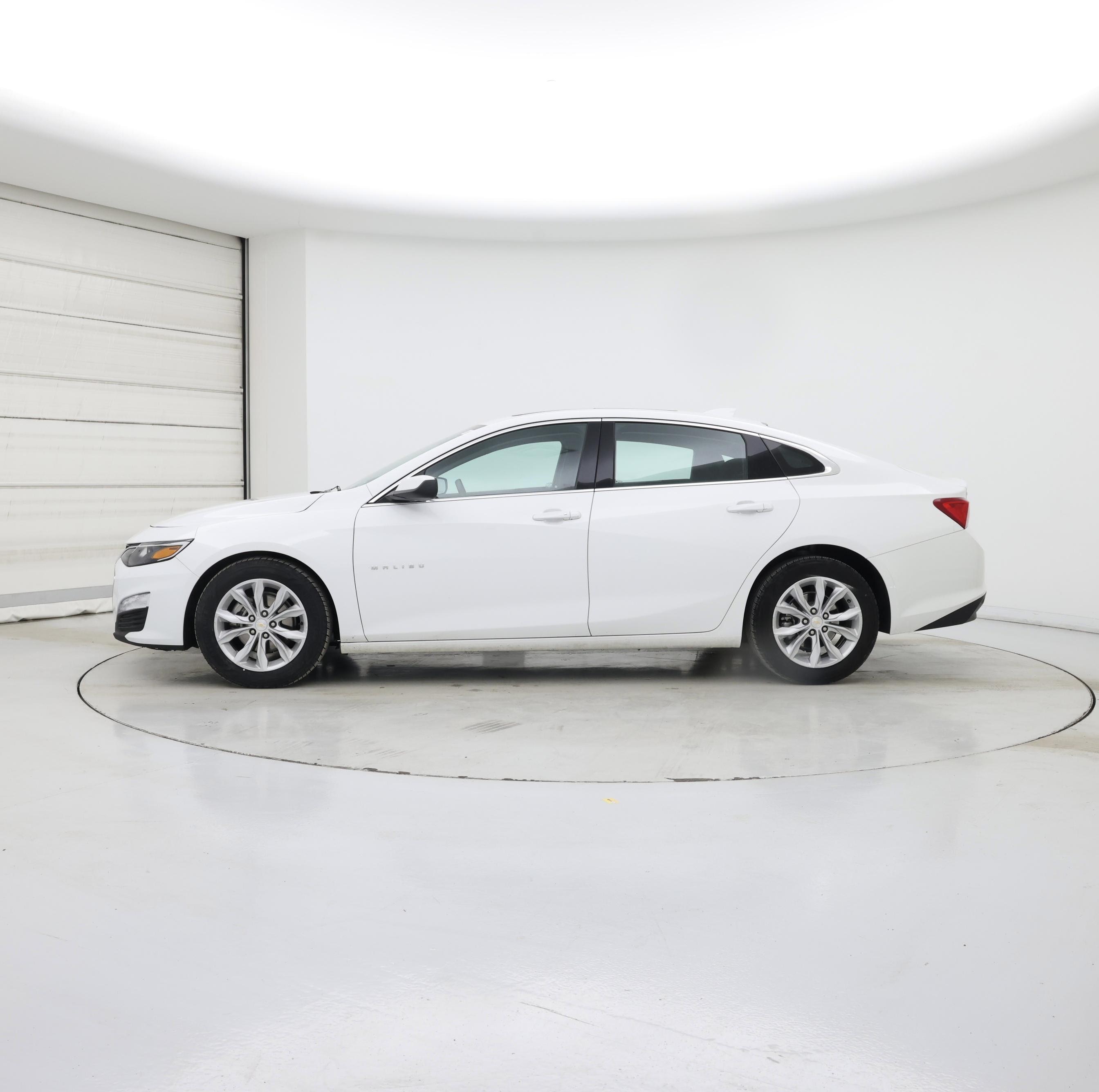 Thumbnail: 2024 Chevrolet Malibu - 3