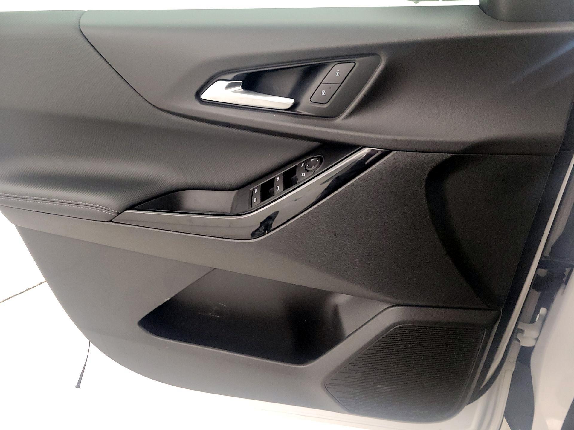 Thumbnail: 2025 Chevrolet Equinox - 12