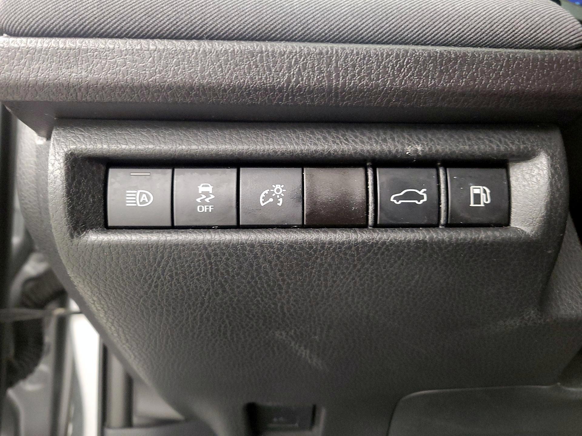 Thumbnail: 2025 Toyota Camry - 13