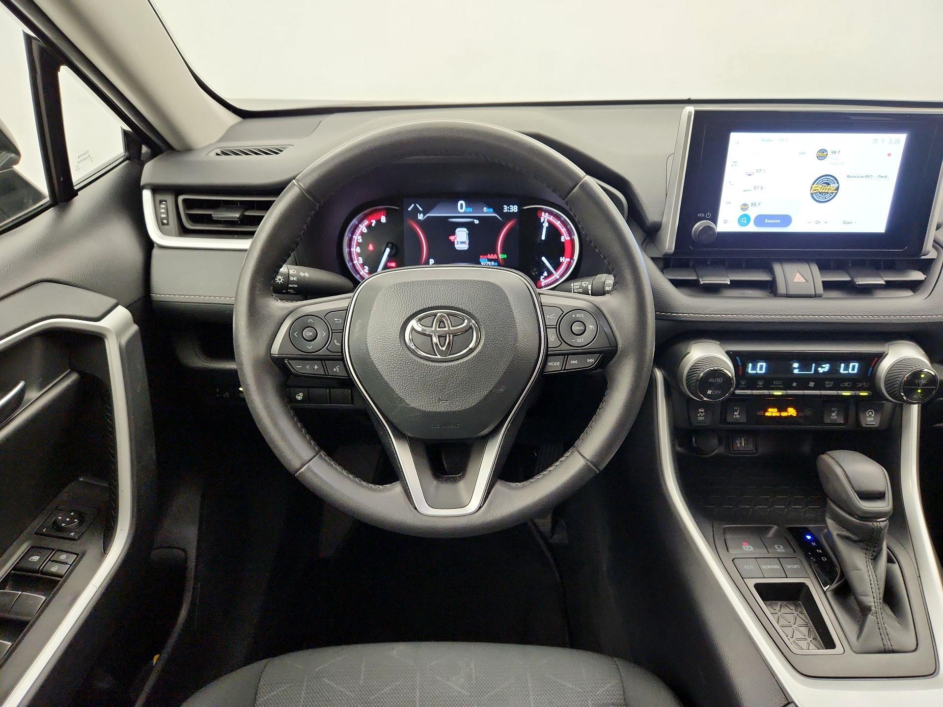 Thumbnail: 2025 Toyota RAV4 - 10