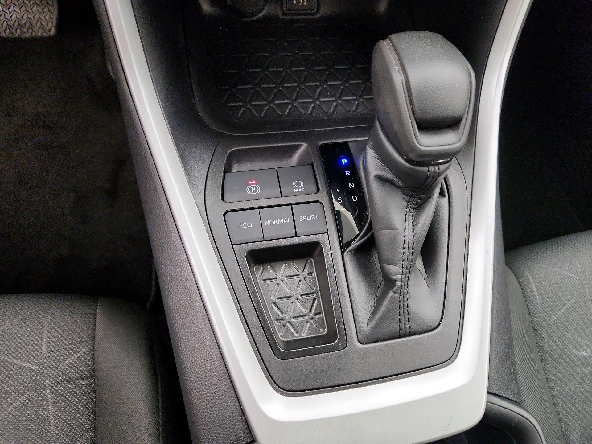 Thumbnail: 2025 Toyota RAV4 - 17