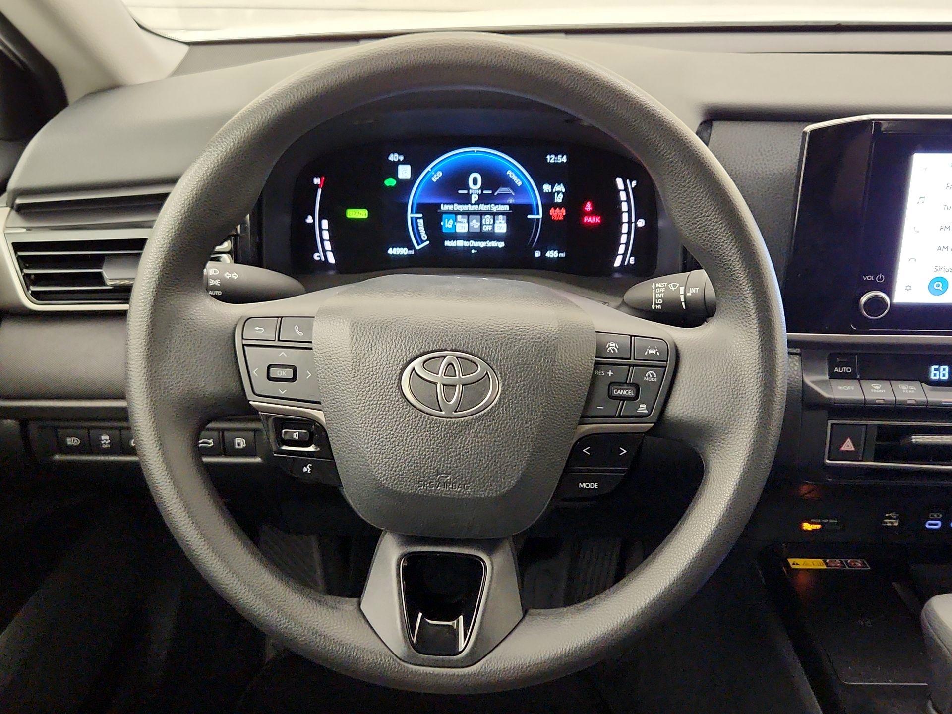 Thumbnail: 2025 Toyota Camry - 10