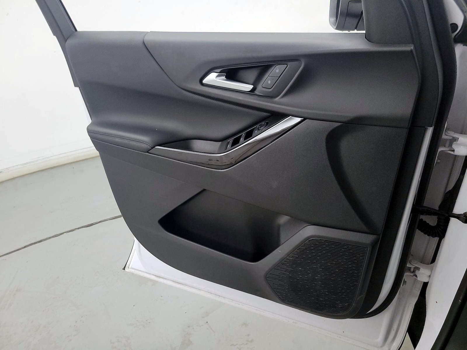 2025 Chevrolet Equinox LT - Photo 13